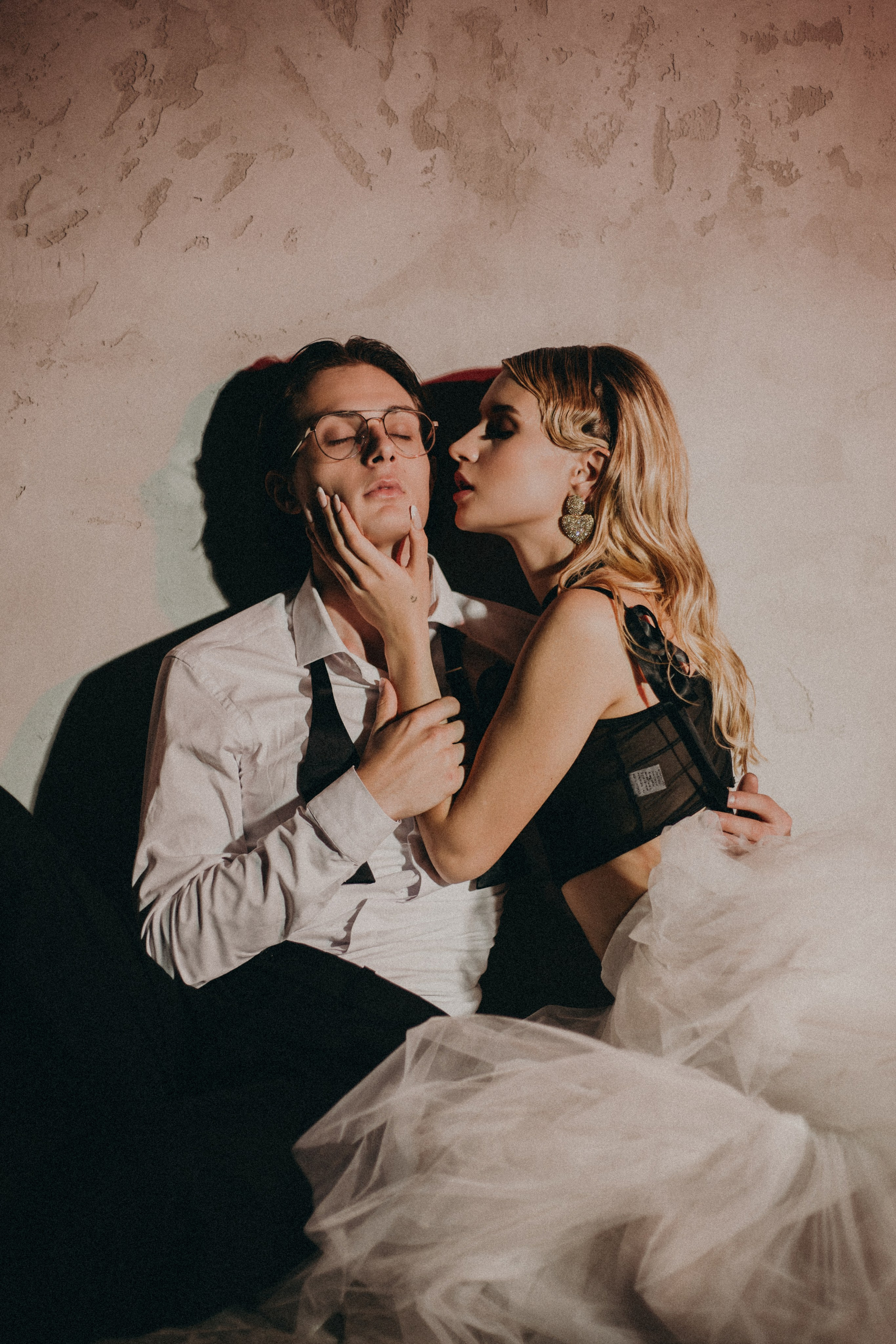 Wedding love-story в студии. Портретный и семейный фотограф в Саратове Елена Шустова