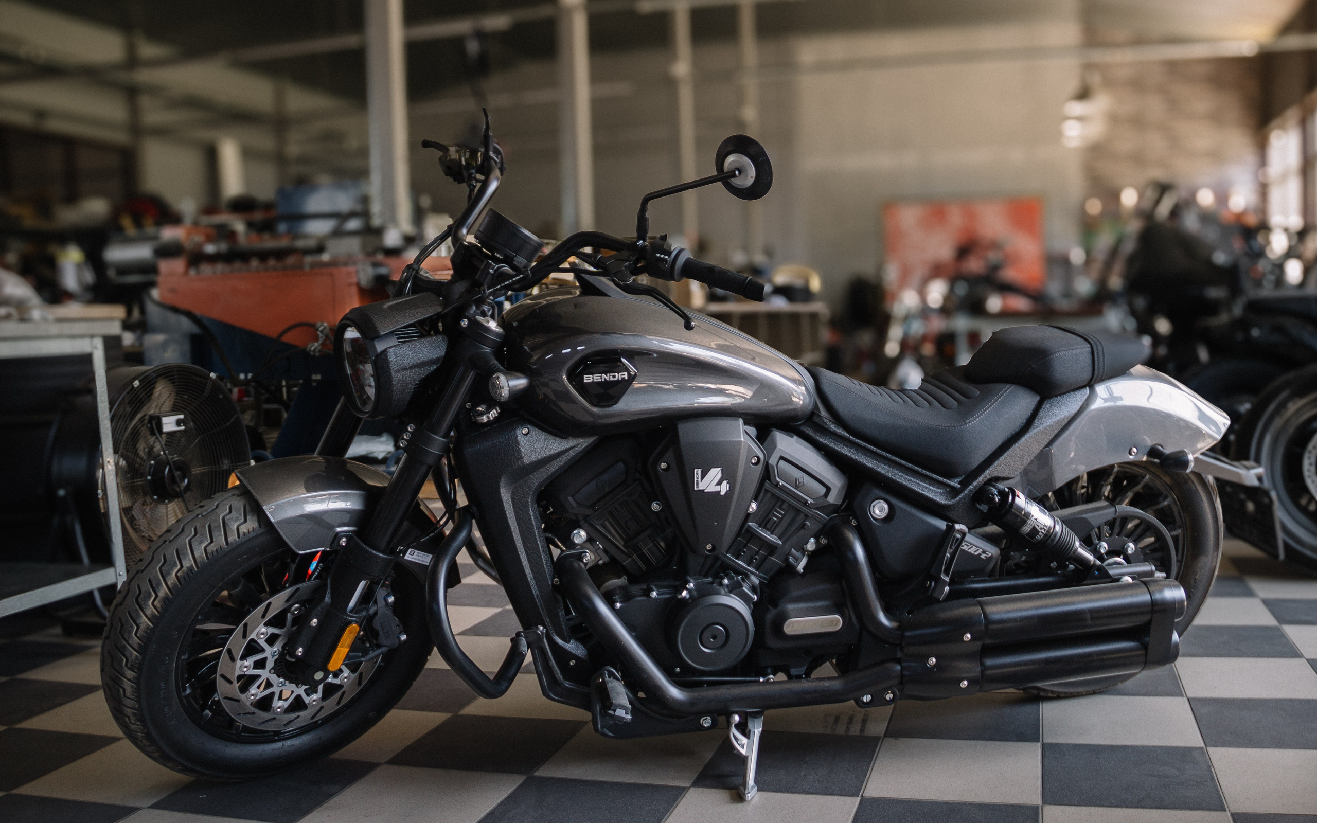 Benda DarkFlag 500v4. ......