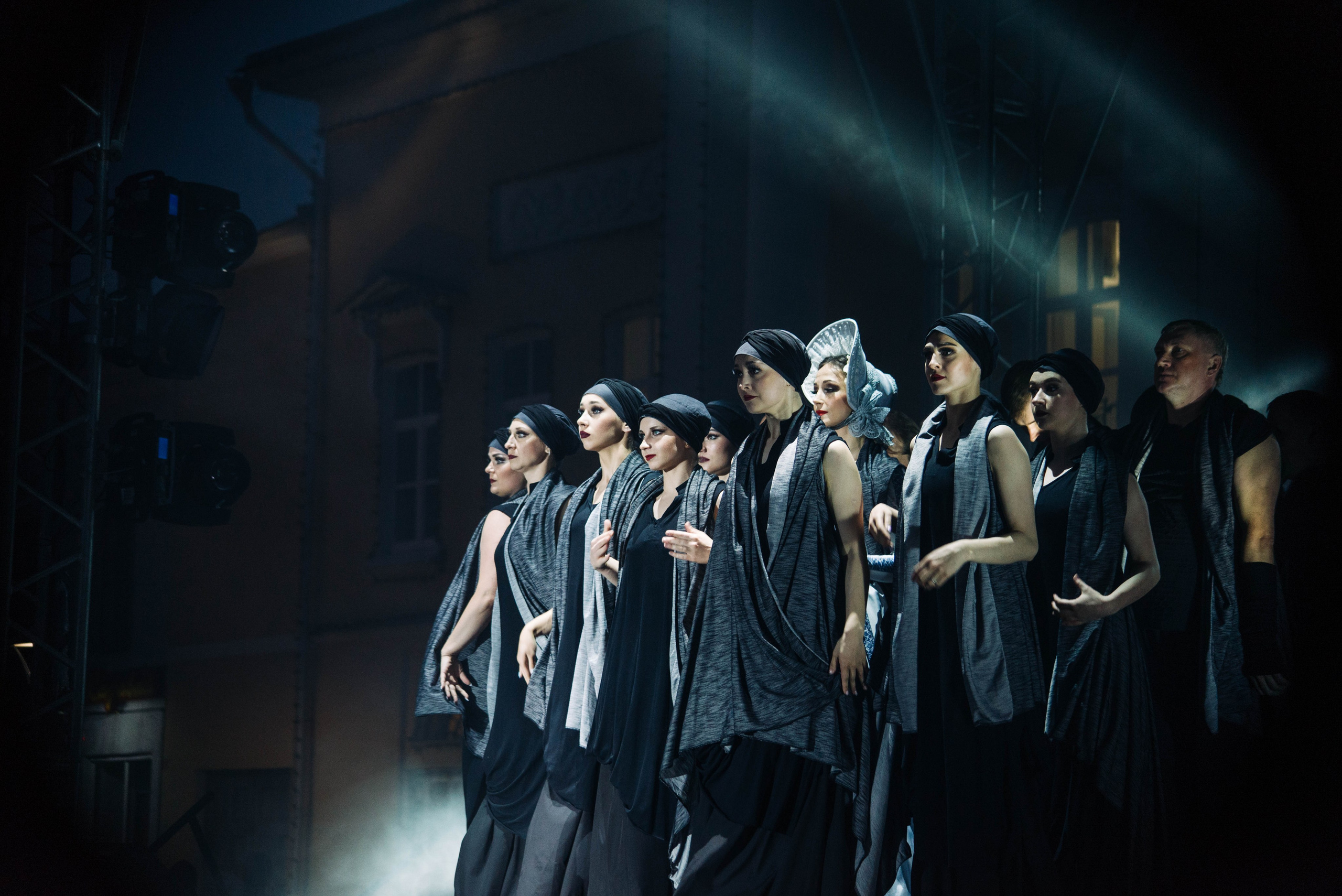 Пугачёвъ. Репортажный и портретный фотограф в Липецкой, Воронежской, Московской области Тёма Белоусов