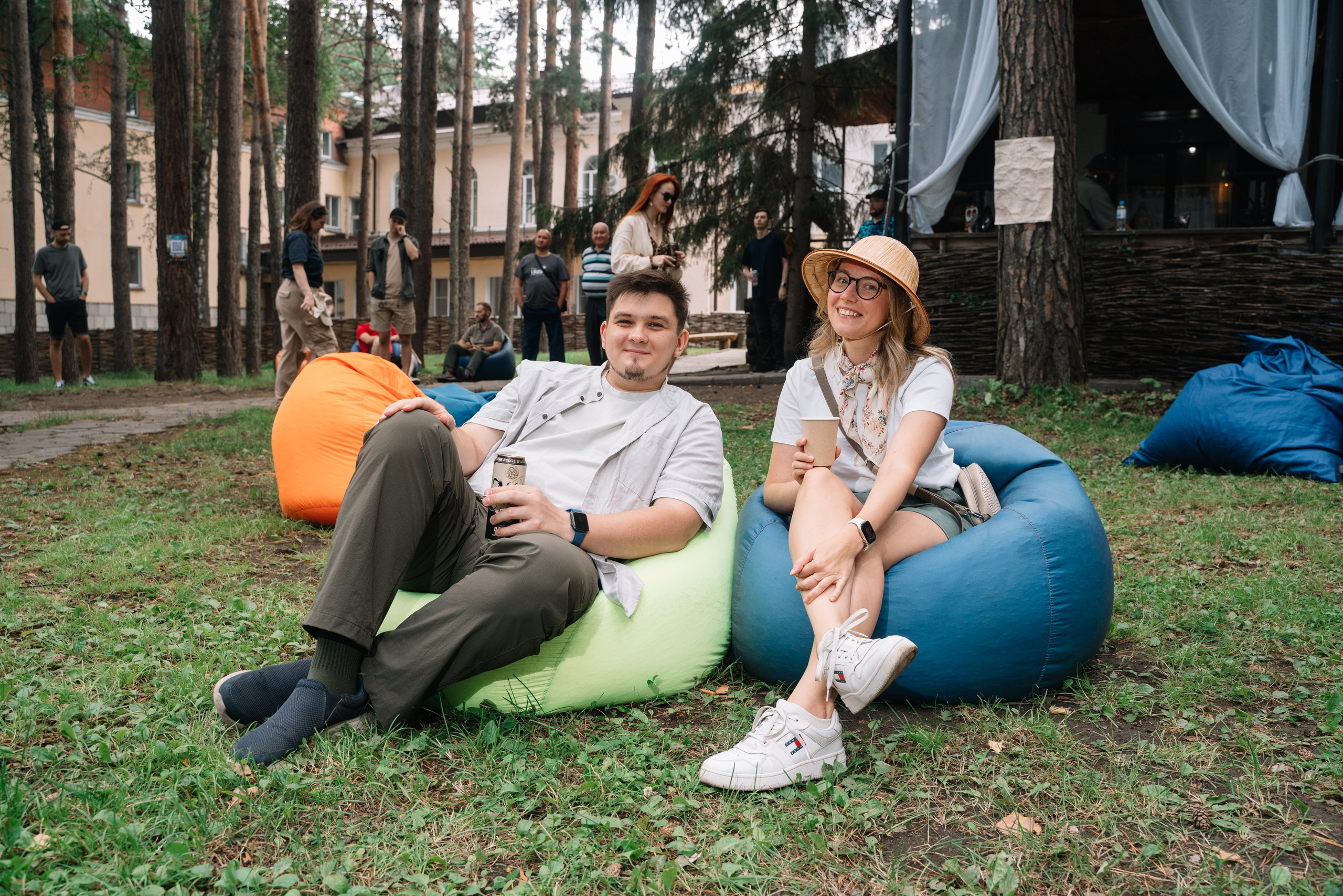 Репортажные съемки. Дипломированный фотограф в Новосибирске. Фотографирую свадьбы, репортажи, индивидуальные фотосессии, lovestory(семейные)