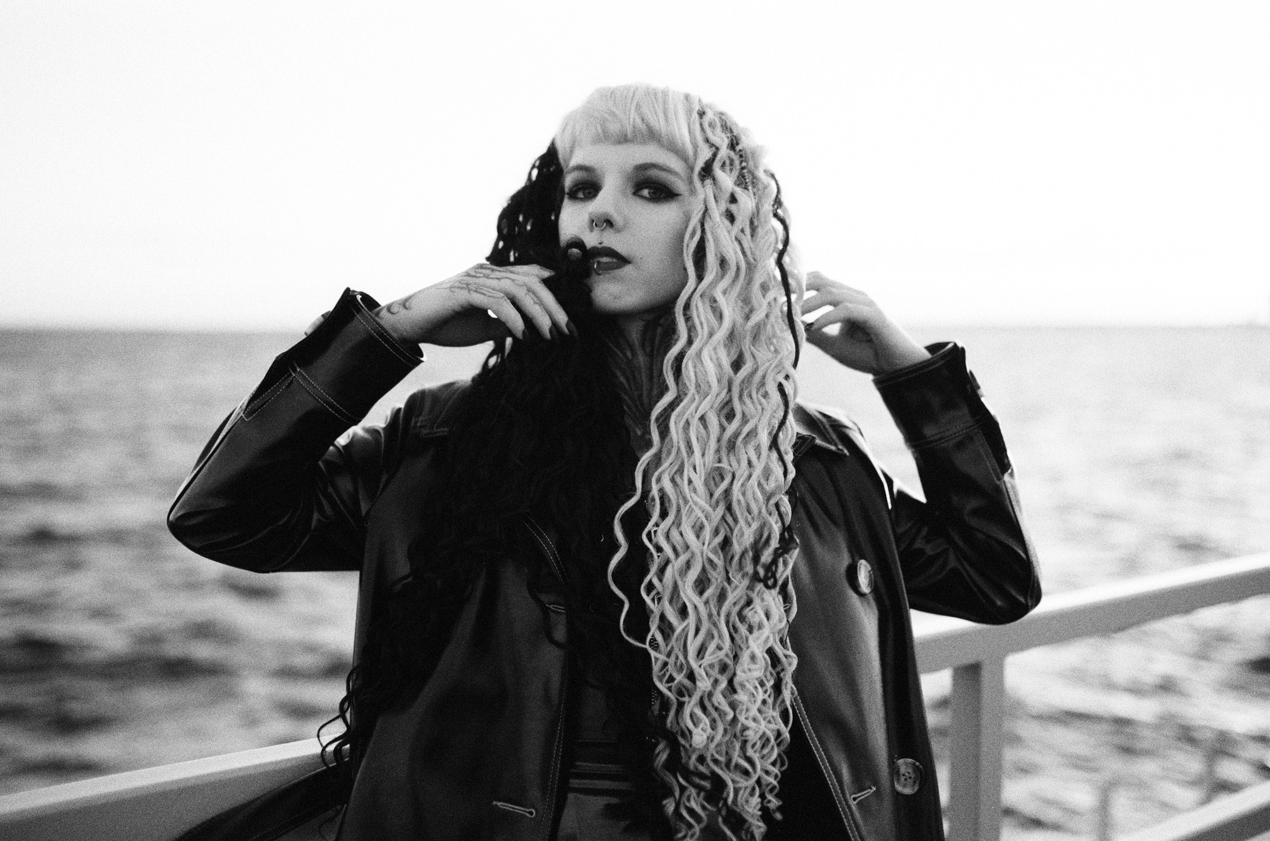 Shanghai GP3 100 Canon EOS 30 + Sigma AF 35mm f/1.4 DG HSM Art