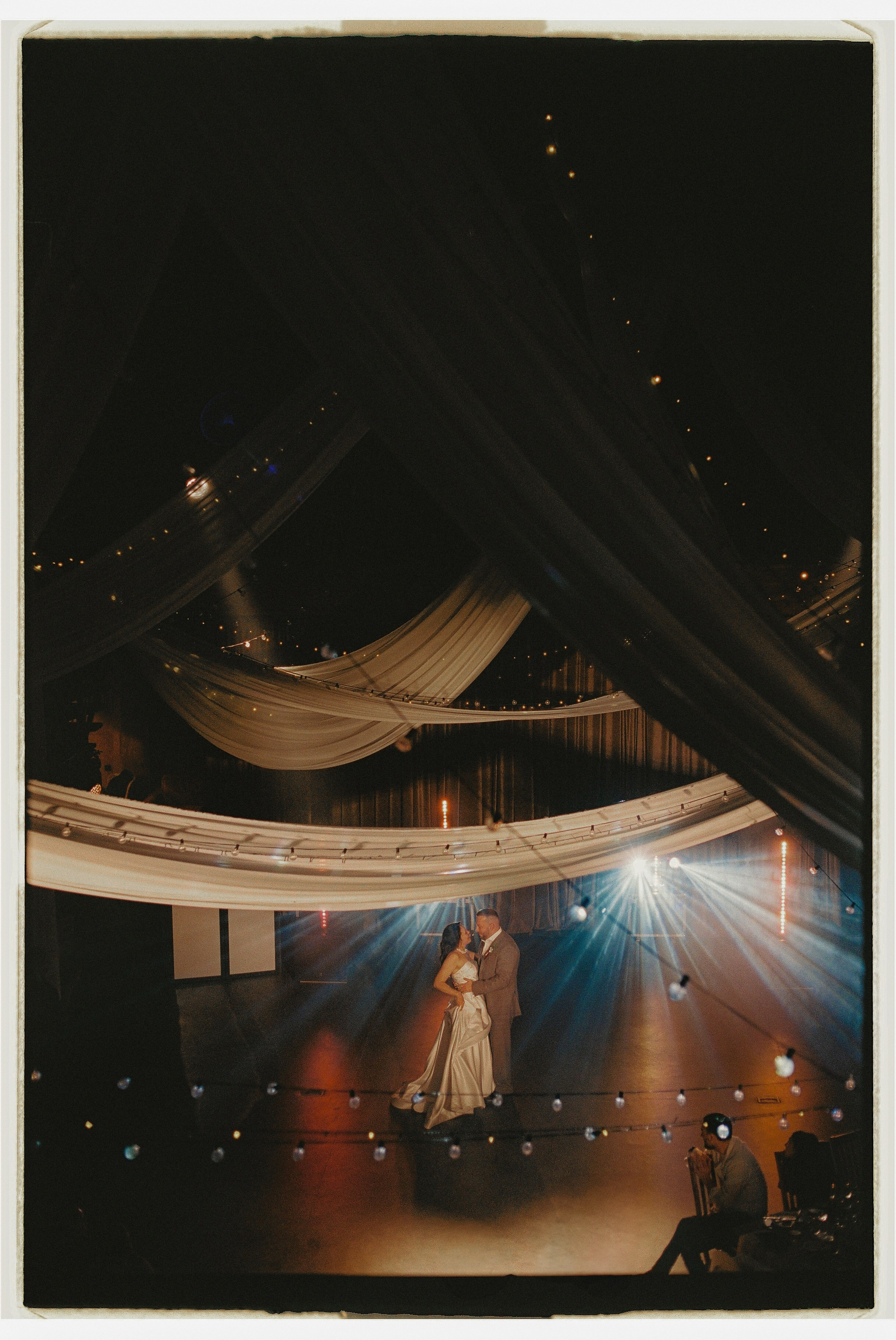 Сентиментальная свадебная фотография