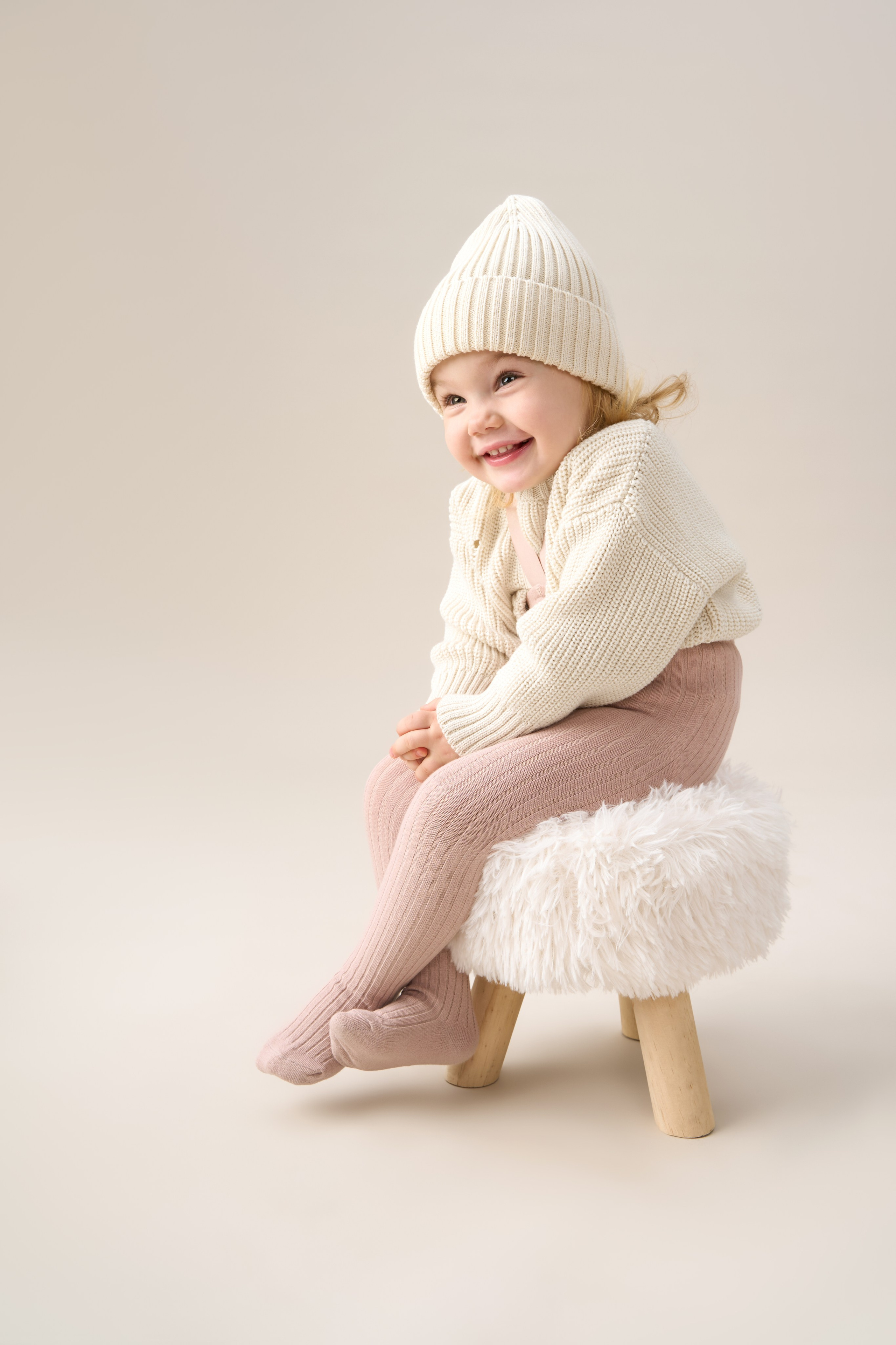 "Профессиональная детская фотосъемка для семейных портретов и воспоминаний""Высококачественная детская съемка новорожденных и малышей в студии""Рекламная детская фотосъемка для альбомов и подарков""Студийная детская съемка с креативными декорациями и позами""Коммерческая детская фотосъемка для маркетинга детских товаров""Фотография детской съемки с акцентом на эмоции и улыбки""Семейная детская съемка для портфолио и социальных сетей""Профессиональная детская фотосъемка с мягким освещением""Рекламные фото детской съемки для сайтов и брошюр""Высокоточная детская съемка для воспоминаний и презентаций""Детская фотосъемка высокого разрешения для семейных альбомов""Коммерческая детская съемка с фокусом на радость и развитие""Студийная фотосъемка детской съемки для брендов и маркетинга""Фотографии детской съемки для подарков и увеличения клиентов""Профессиональная детская съемка для каталогов и семейных историй" "Профессиональная каталожная фотосъемка товаров для e-commerce и интернет-магазинов""Высококачественная каталожная съемка одежды и аксессуаров с белым фоном""Рекламная каталожная фотосъемка для маркетинга продуктов и брендов""Студийная каталожная съемка с детальной проработкой текстур и материалов""Коммерческая каталожная фотосъемка для каталогов и онлайн-платформ""Фотография каталожной съемки с акцентом на дизайн и презентацию товаров""Предметная каталожная съемка для увеличения продаж в e-commerce""Профессиональная каталожная фотосъемка с использованием студийного освещения""Рекламные фото каталожной съемки для сайтов и социальных сетей""Высокоточная каталожная съемка товаров для презентаций и брошюр""Каталожная фотосъемка высокого разрешения для онлайн-магазинов""Коммерческая каталожная съемка с фокусом на качество и детализацию""Студийная каталожная фотосъемка для брендов и ритейла""Фотографии каталожной съемки для маркетинговых кампаний""Профессиональная каталожная съемка для каталогов и увеличения конверсии"