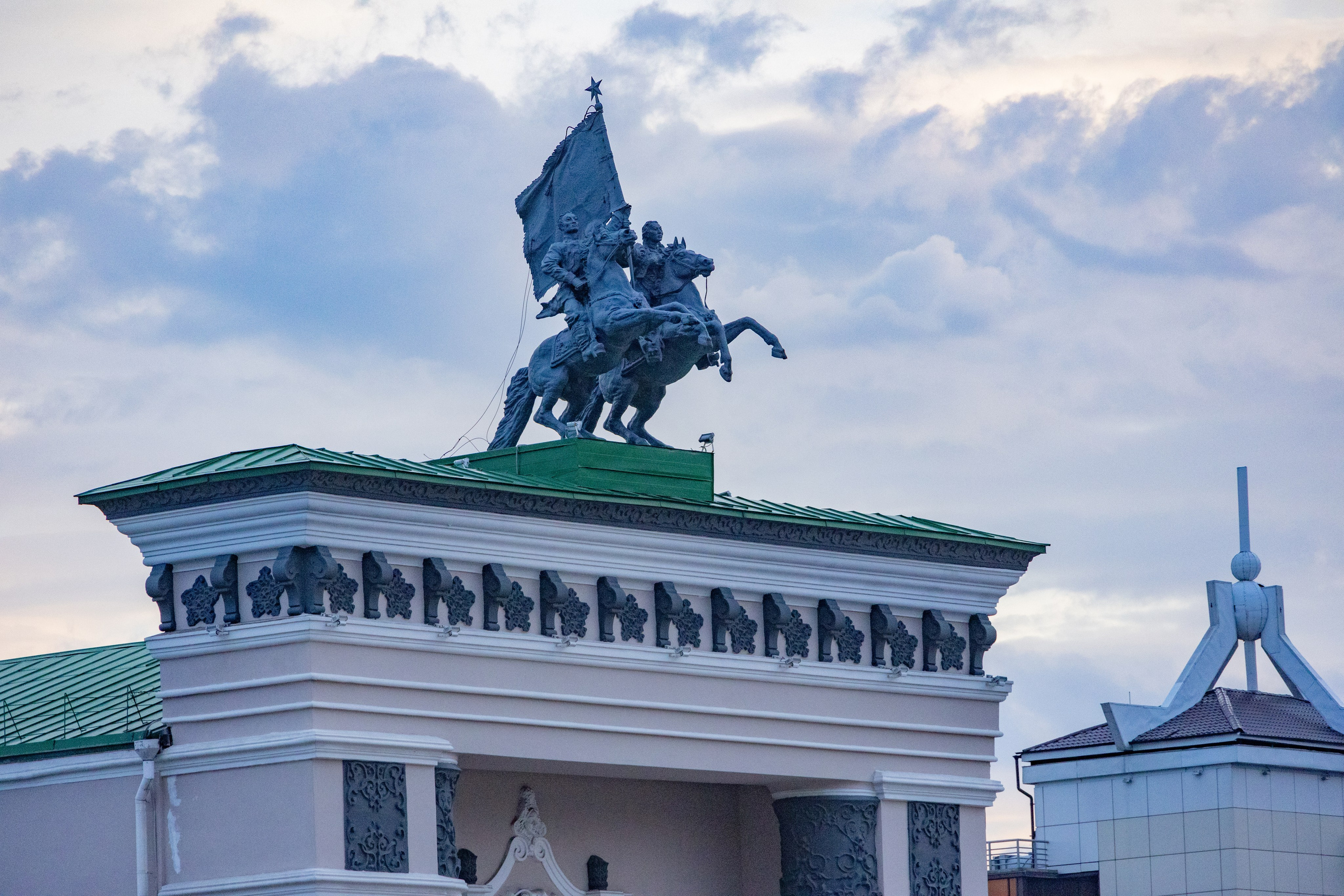 Улан-Удэ. Jean De Vivre Gallery