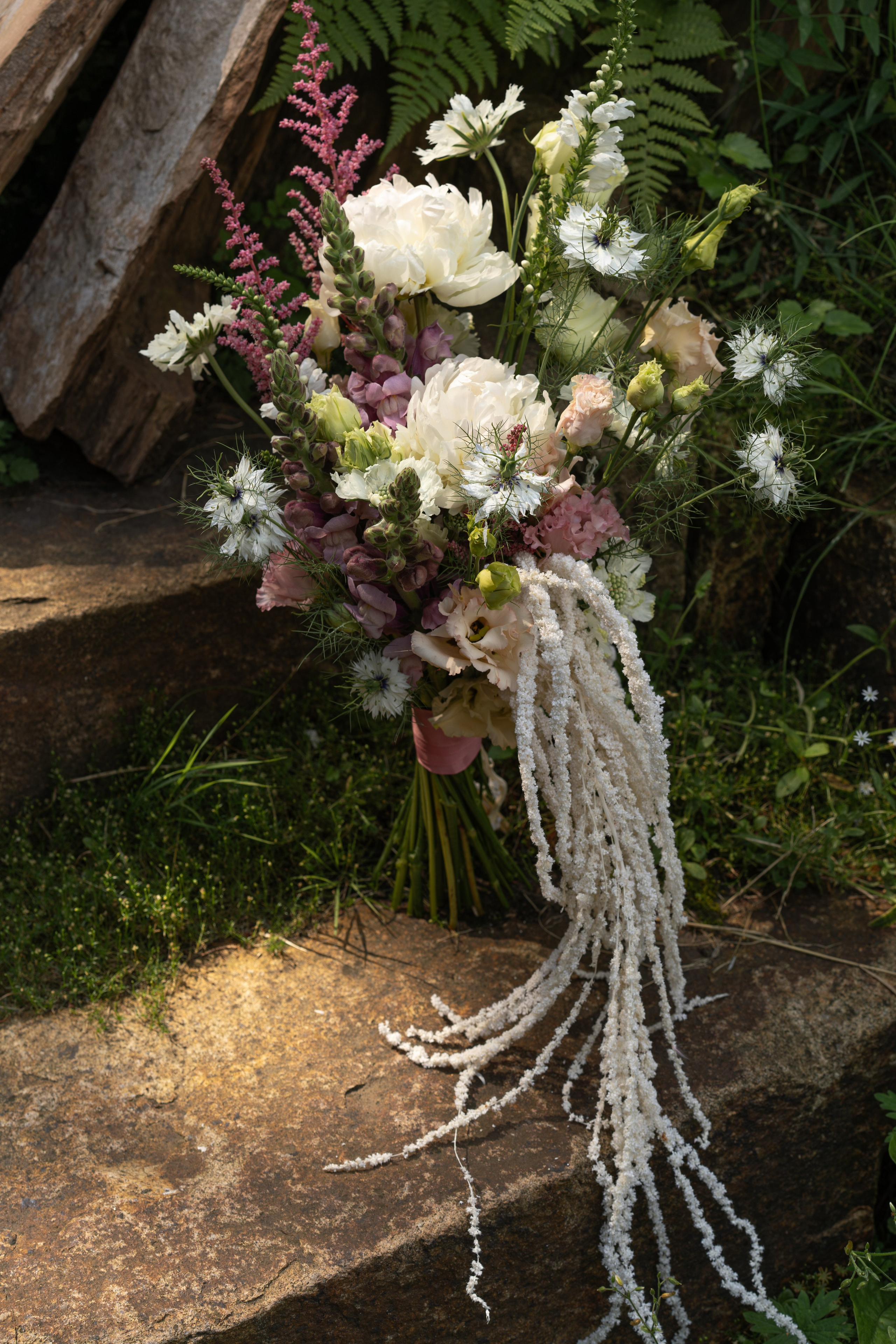 Необычный свадебный букет