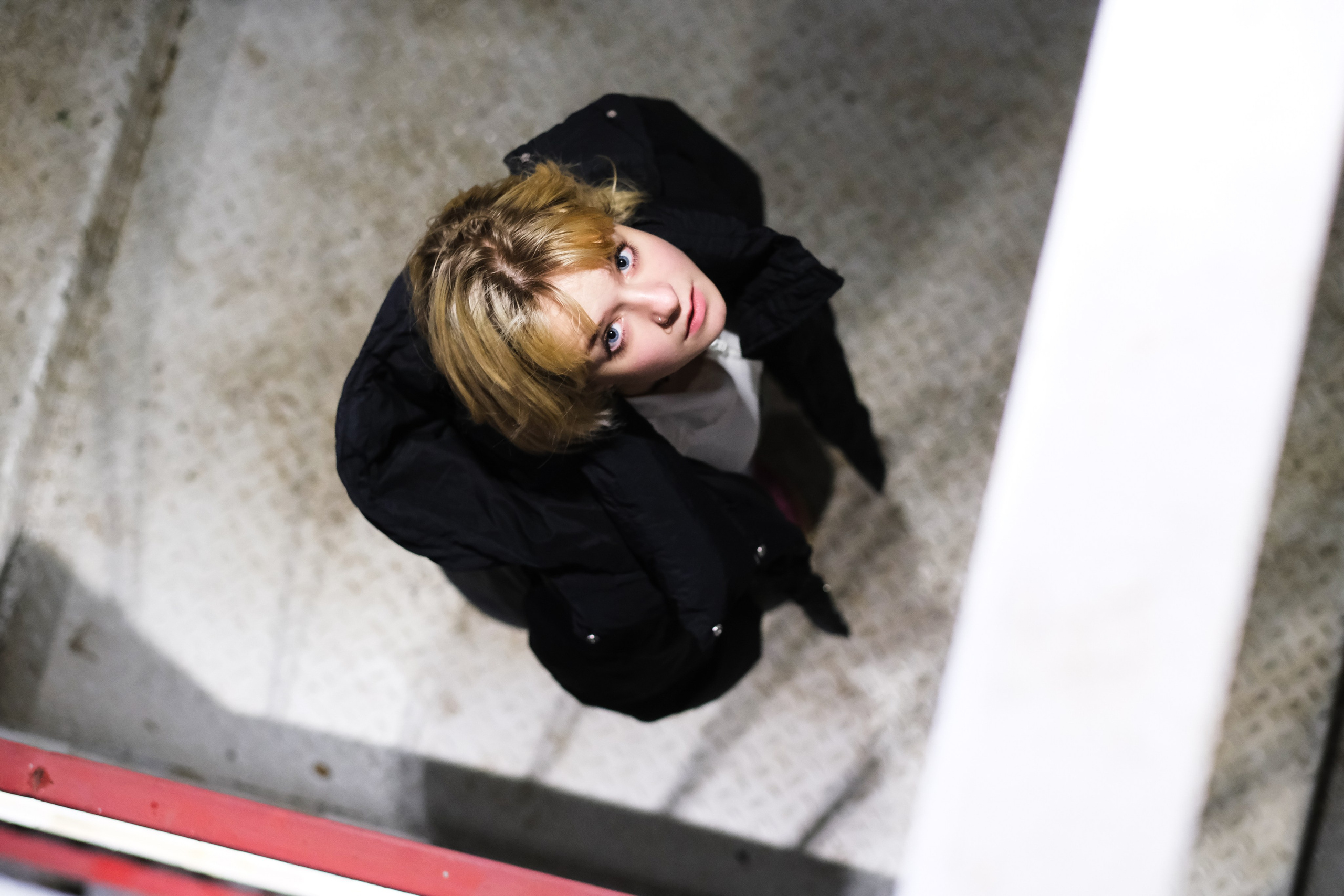 Кристина у электричек. Креативный фотограф в Москве Арапова Виталия