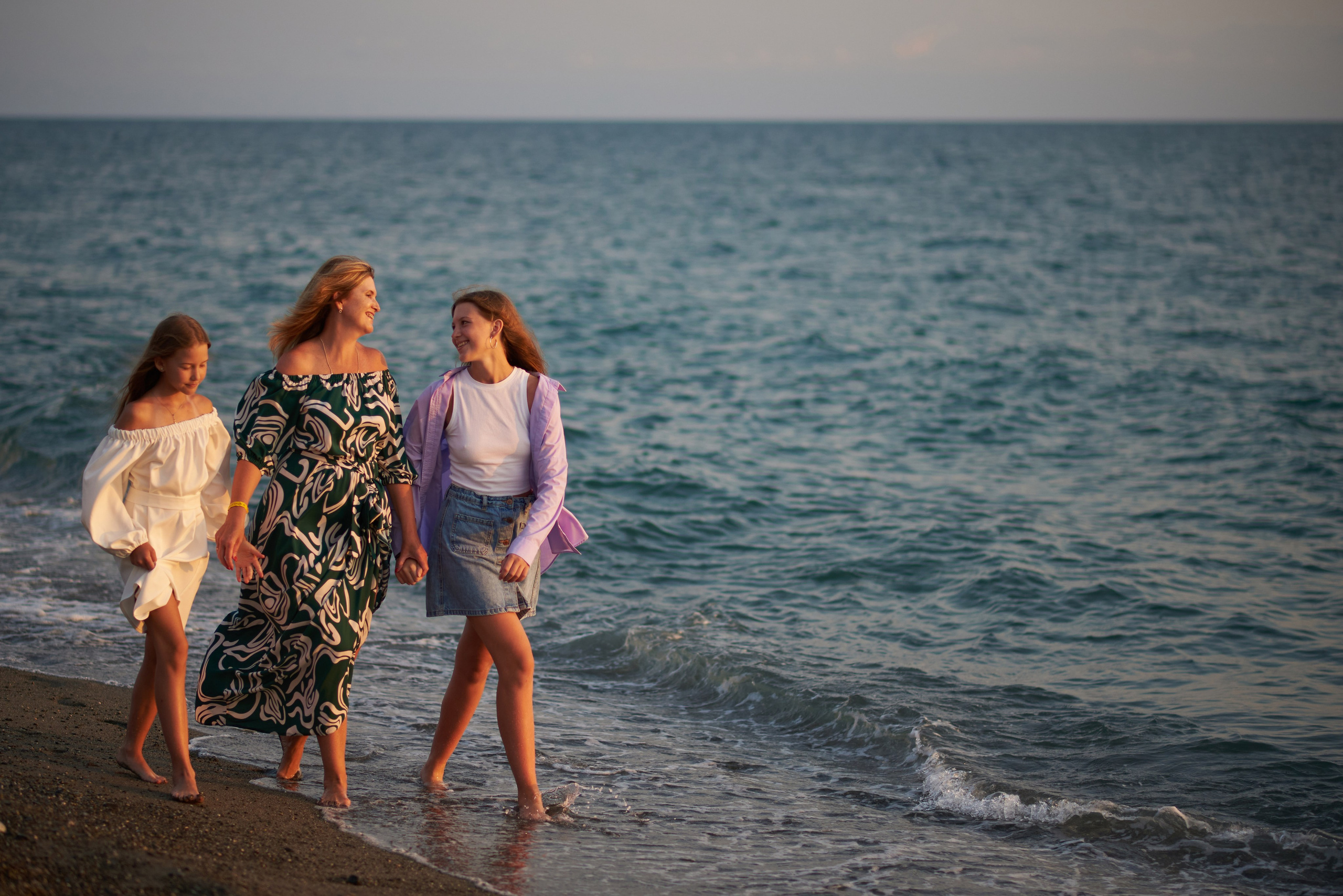 Семейные фотосессии в Сочи, Адлере, Сириусе, Красной поляне от профессионального фотографа. Фотограф для женщин и мужчин, контента для бизнеса в Сочи, Адлере, Красной поляне, Розе Хутор