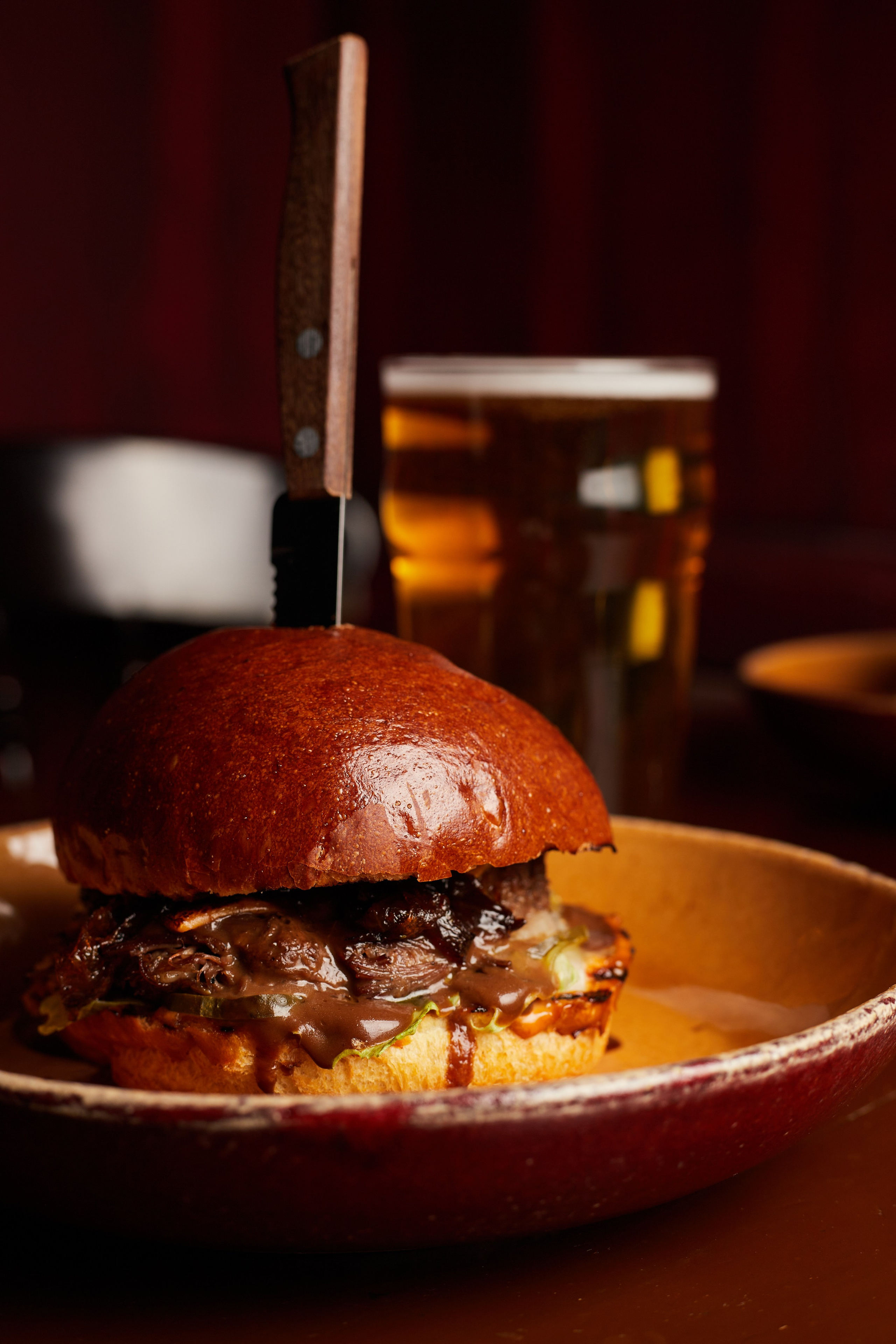 Ресторанный холдинг, объединяющий 7 московских пабов, каждый из которых имеет свою концепцию и легенду. Фотограф|Москва-СПб| Анастасия Рябинина