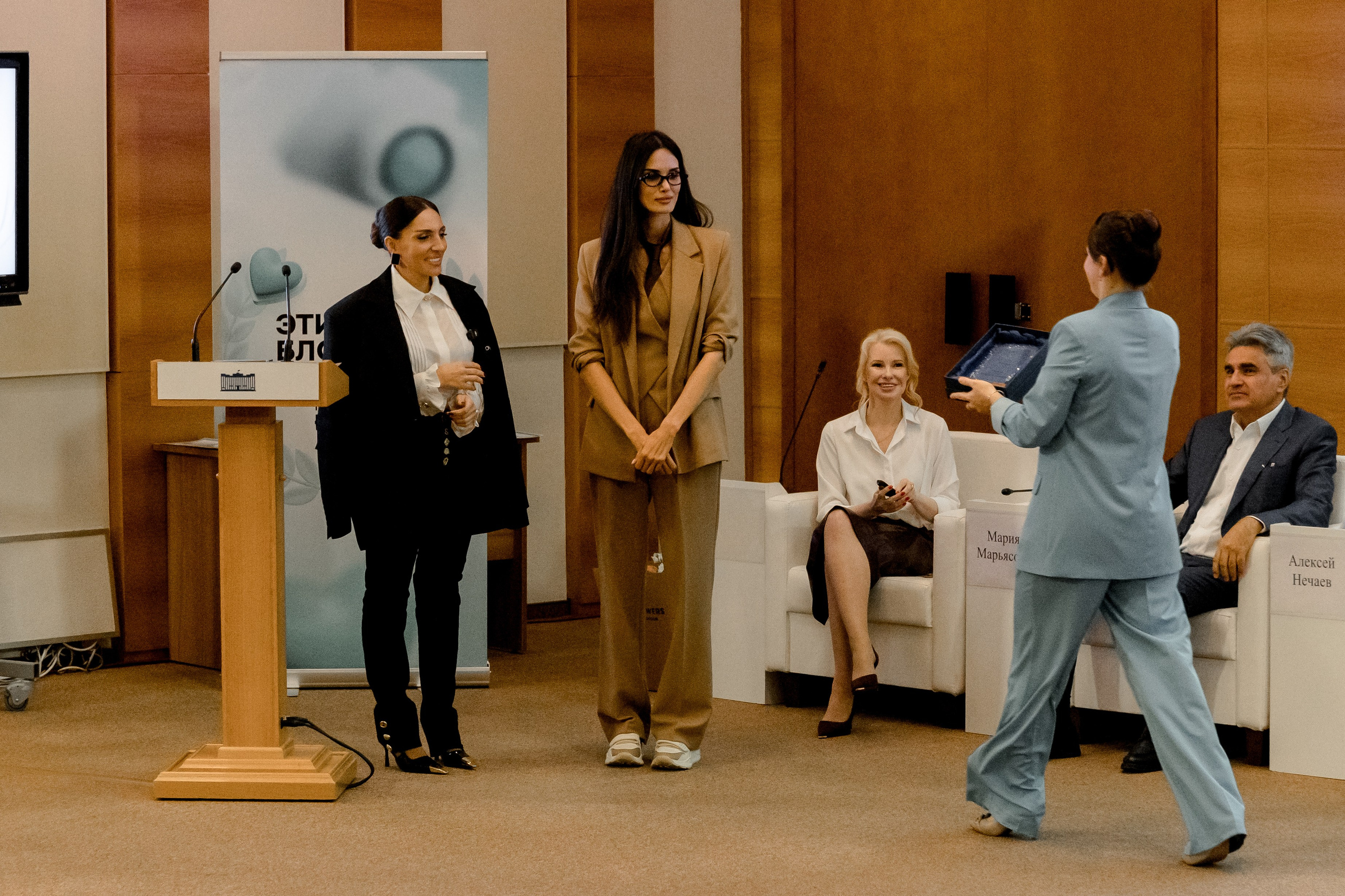 ГОСДУМА «Этичный Блог 2025г». Свадебный/Портретный фотограф снимаю в Москве