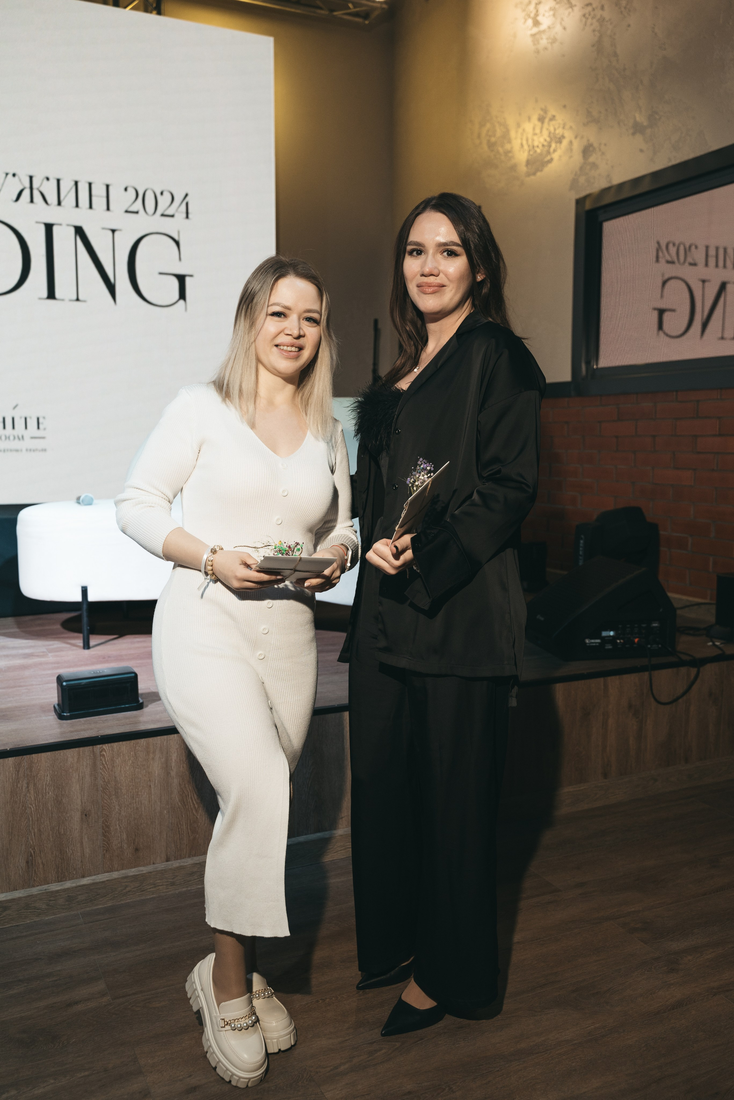 WhiteRoom Pre-wedding. Репортажный и свадебный фотограф в Сургуте