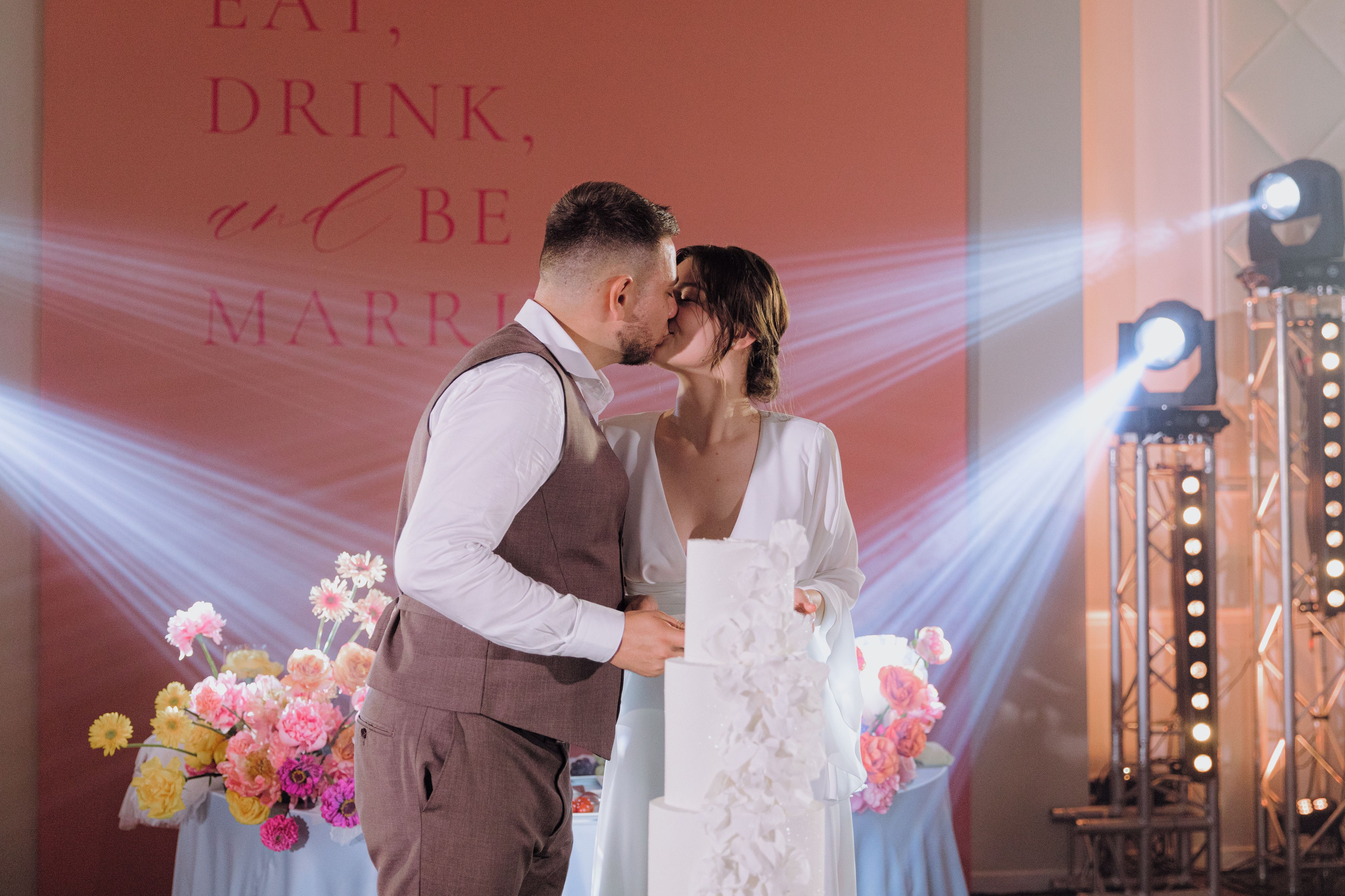 Vanya & Valeria. Главная