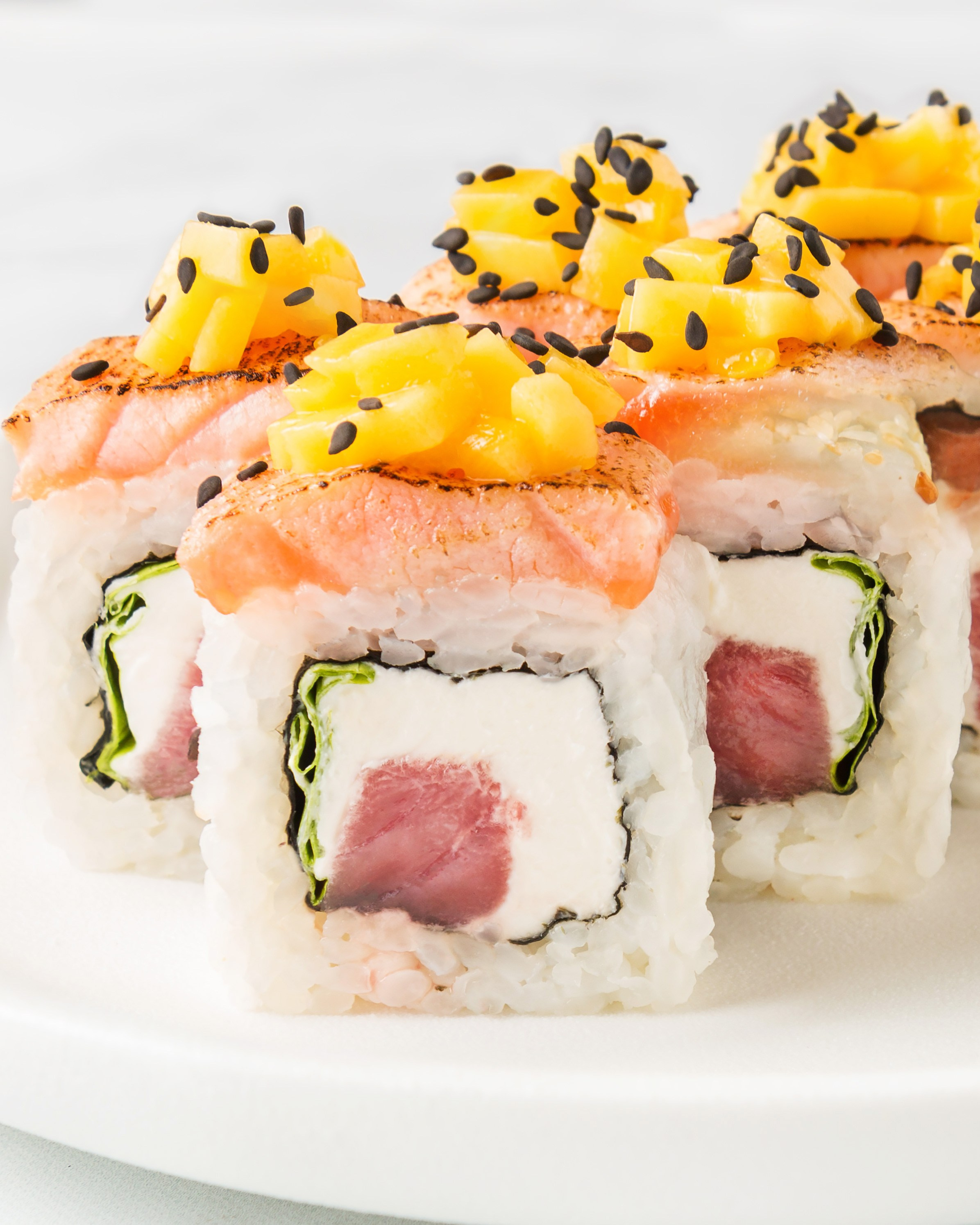 РОЛЛЫ, СУШИ, ВОКИ