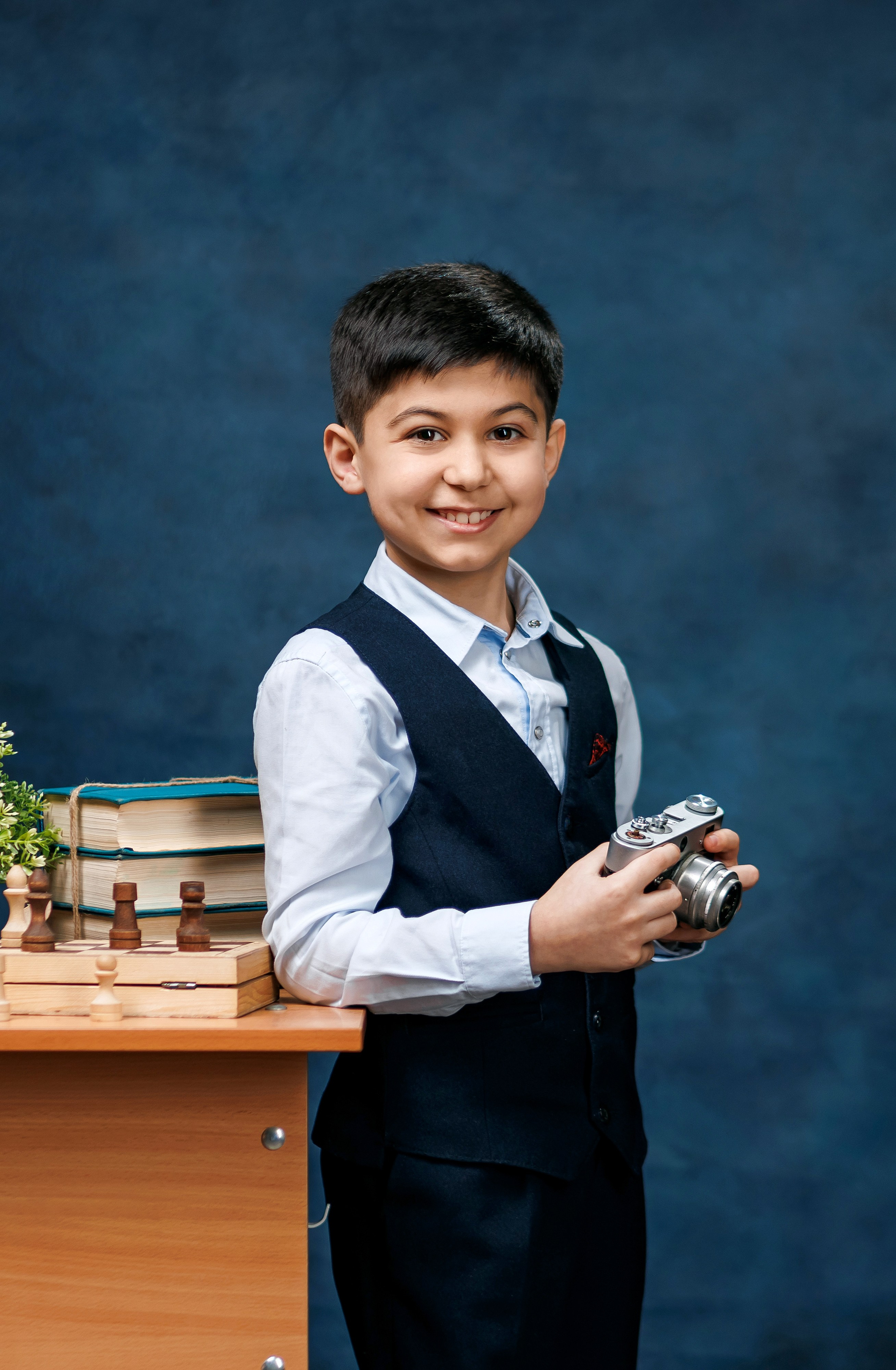 Портрет на синем холсте. Правильный Выпускной Альбом