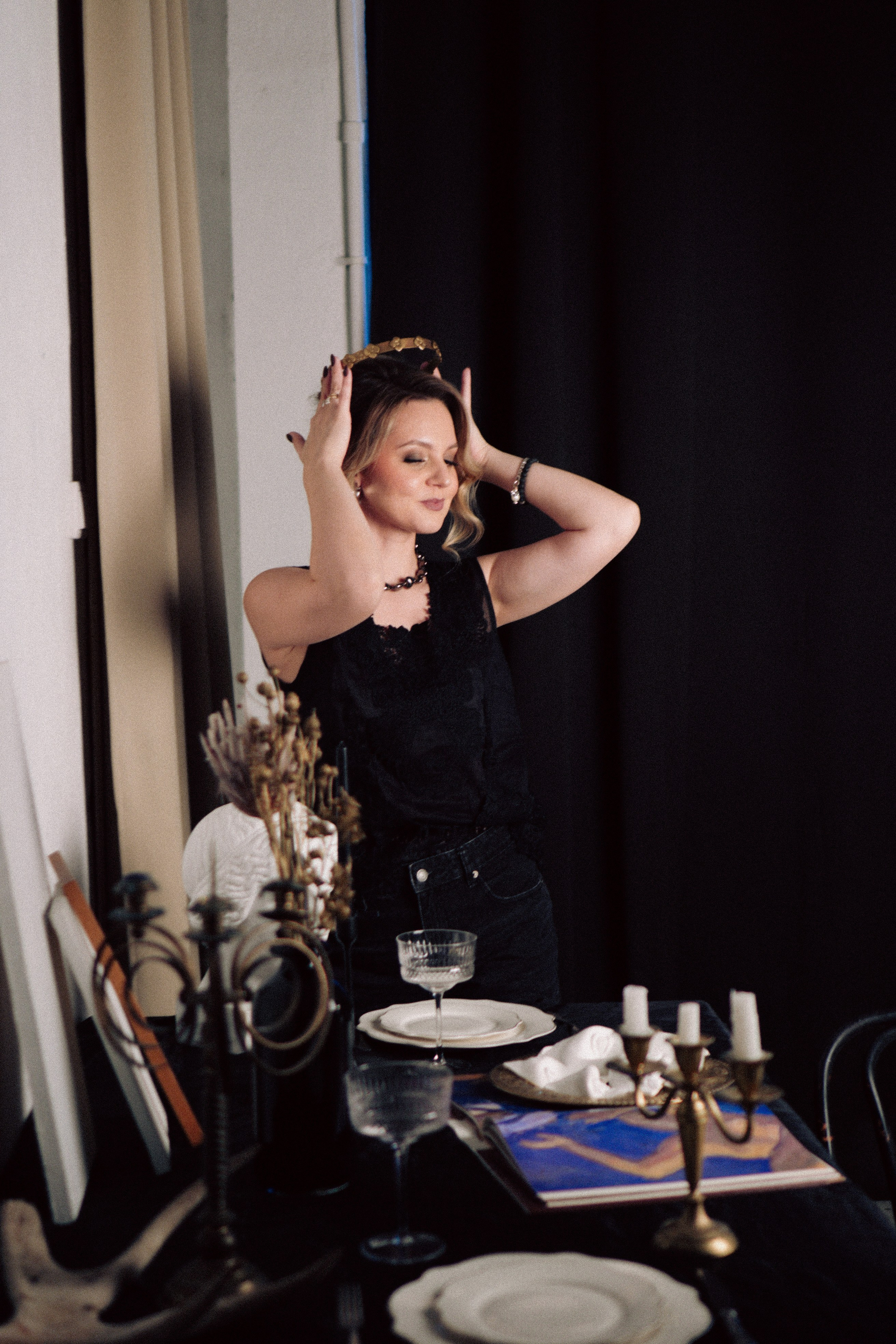 НОВОГОДНЯЯ ФОТОСЕСИИЯ В СТУДИИ ДЛЯ ДЕВУШКИ И ПРОГУЛКА ПО ЧЕРНЫШЕВСКОЙ. Профессиональный фотограф, Санкт-Петербург — Виктория Богомолова