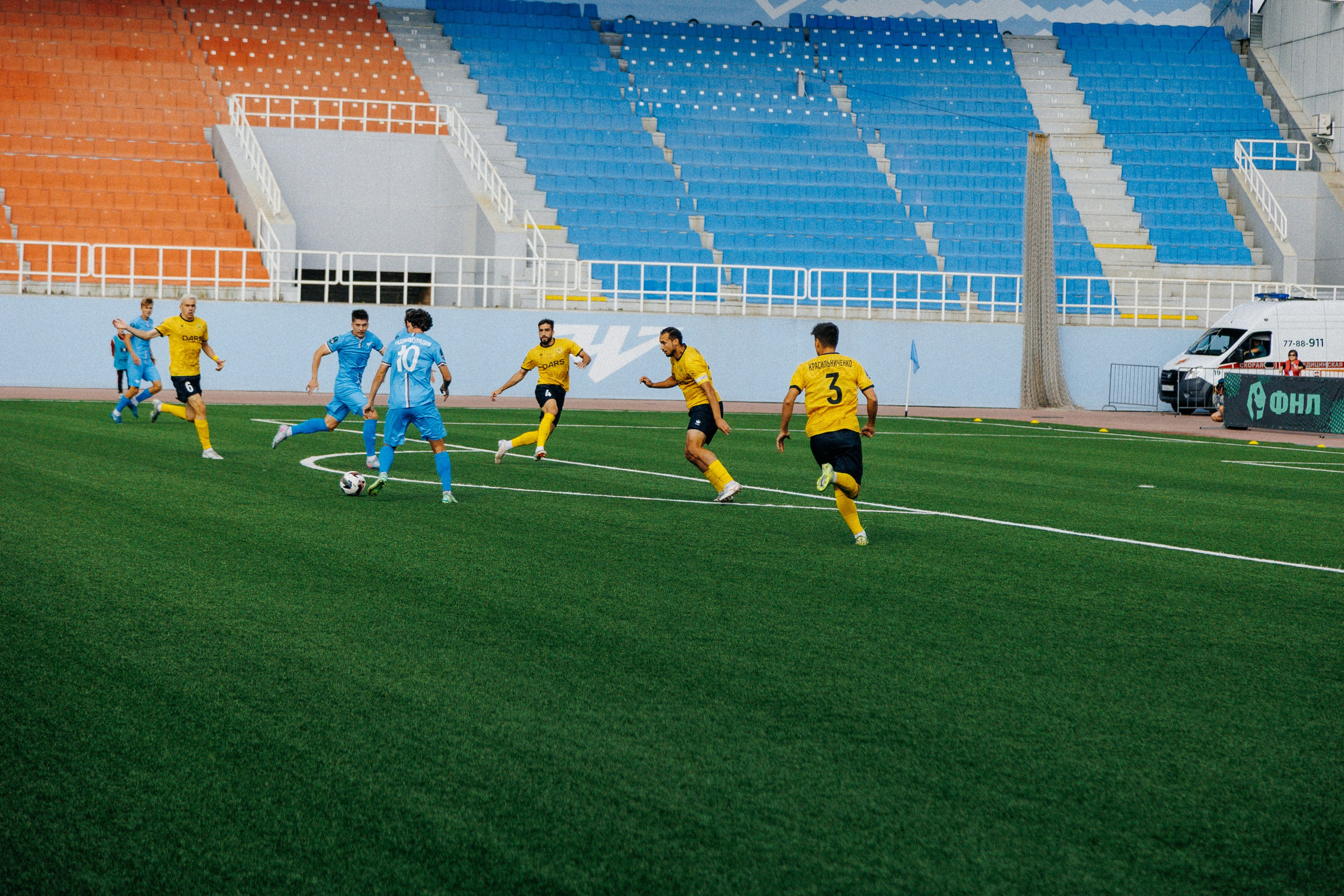 ФК ЧЕЛЯБИНСК Х ФК ВОЛГА. Репортажный фотограф Макс Брагин