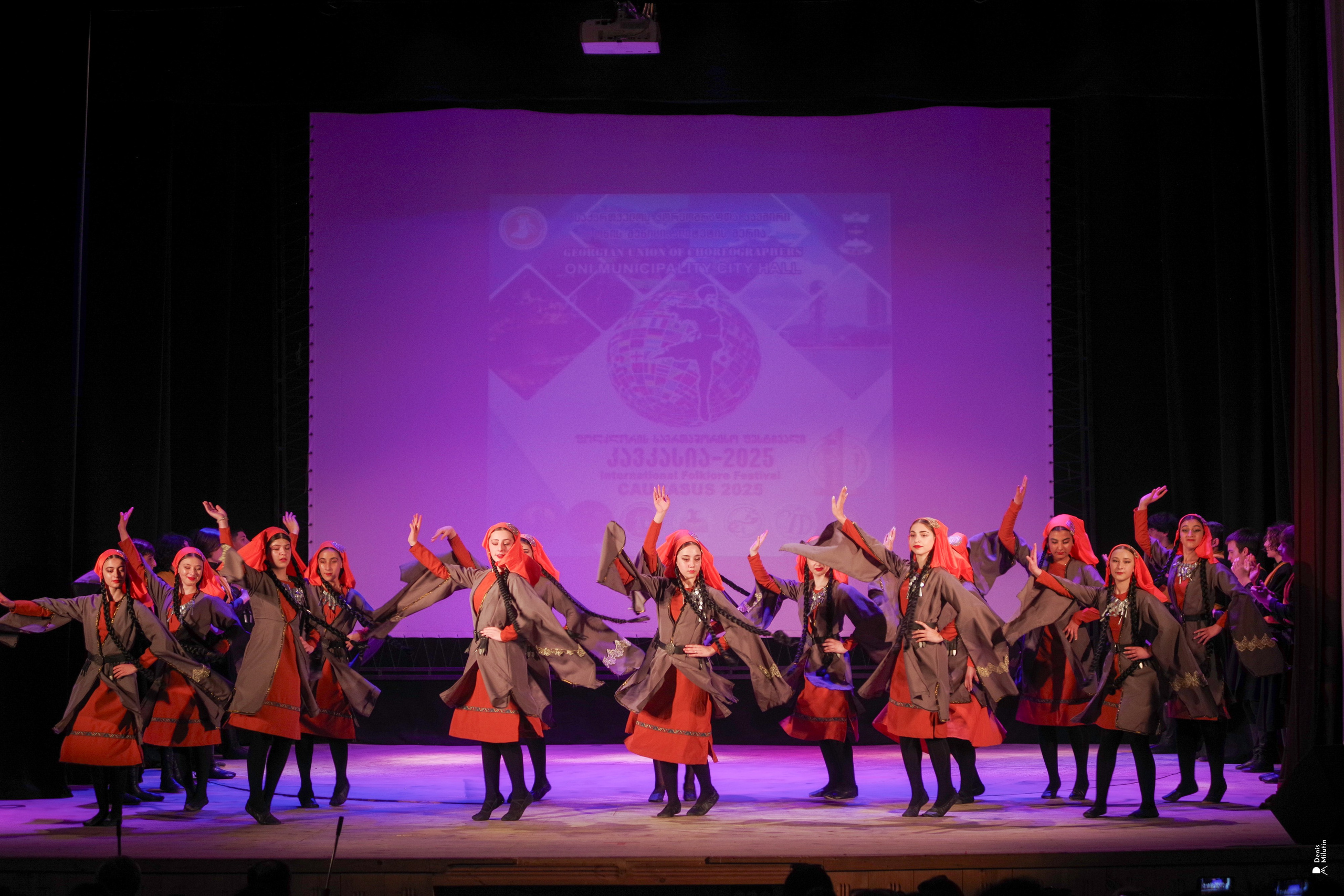 Танцы в прекрасном Они. Портретный фотограф Денис Милютин