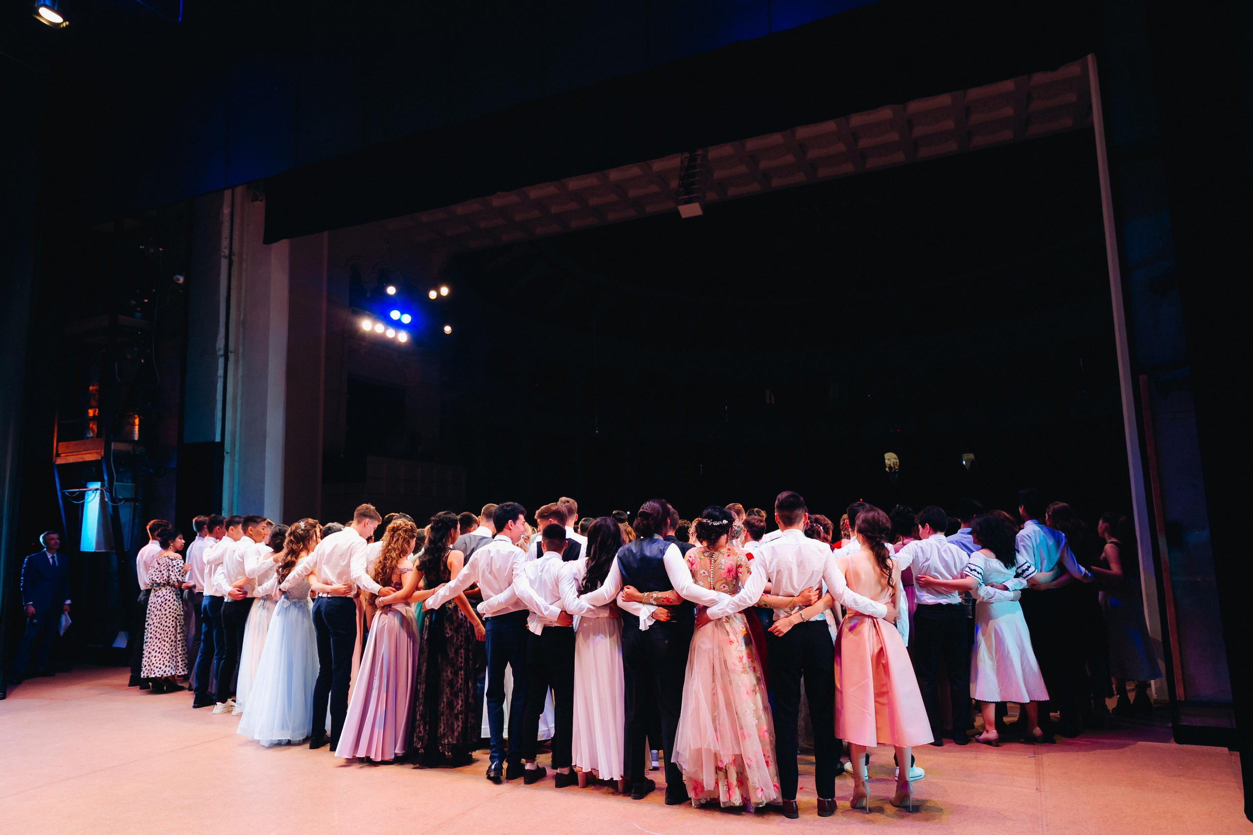 Вручение аттестатов 14 Гимназия. Свадебный и семейный фотограф в Улан-Удэ