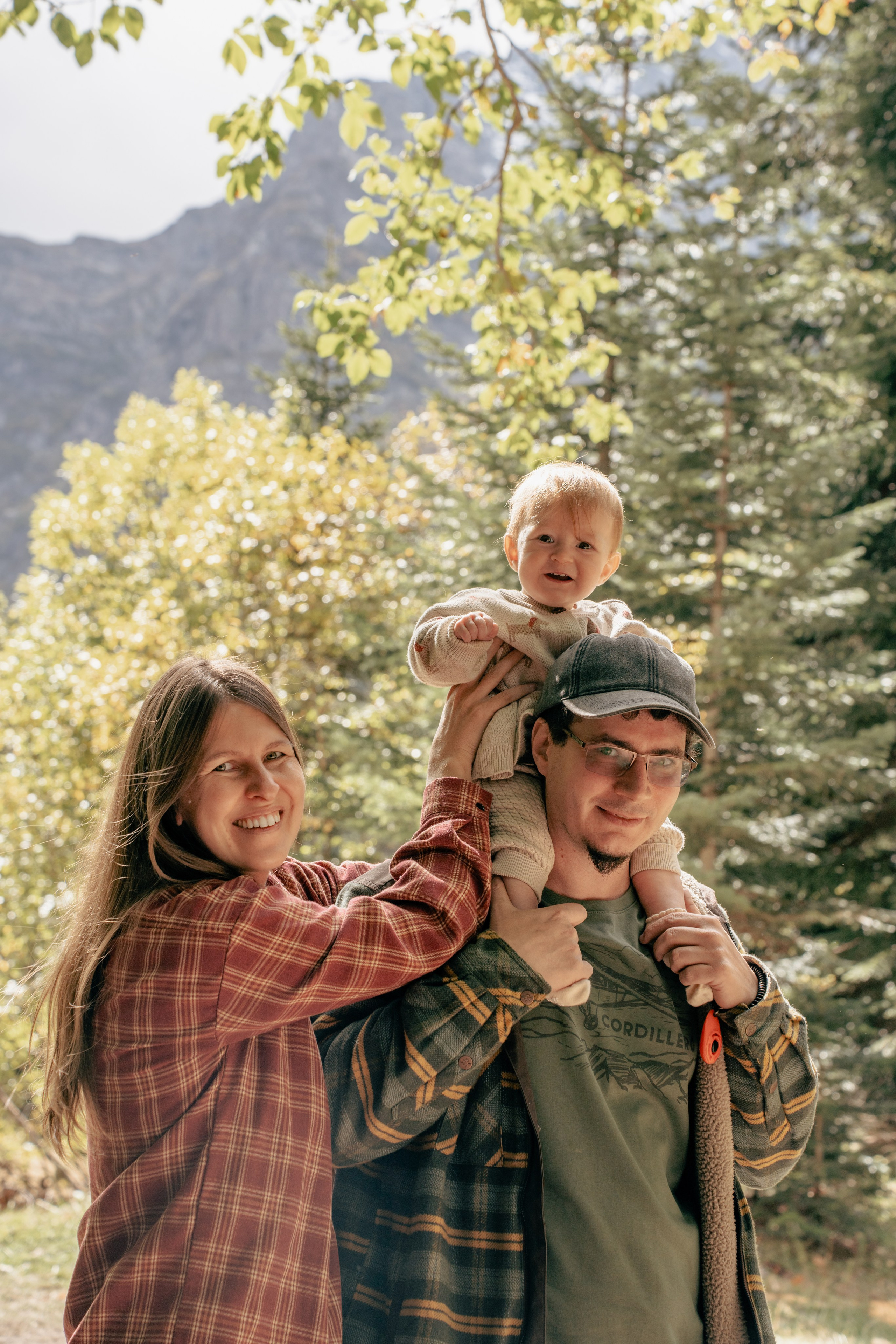 Семейная фотосессия в Домбае. Фотограф КМВ|ГОРЫ Пятигорск Железноводск Ессентуки Кисловодск Домбай Архыз Эльбрус