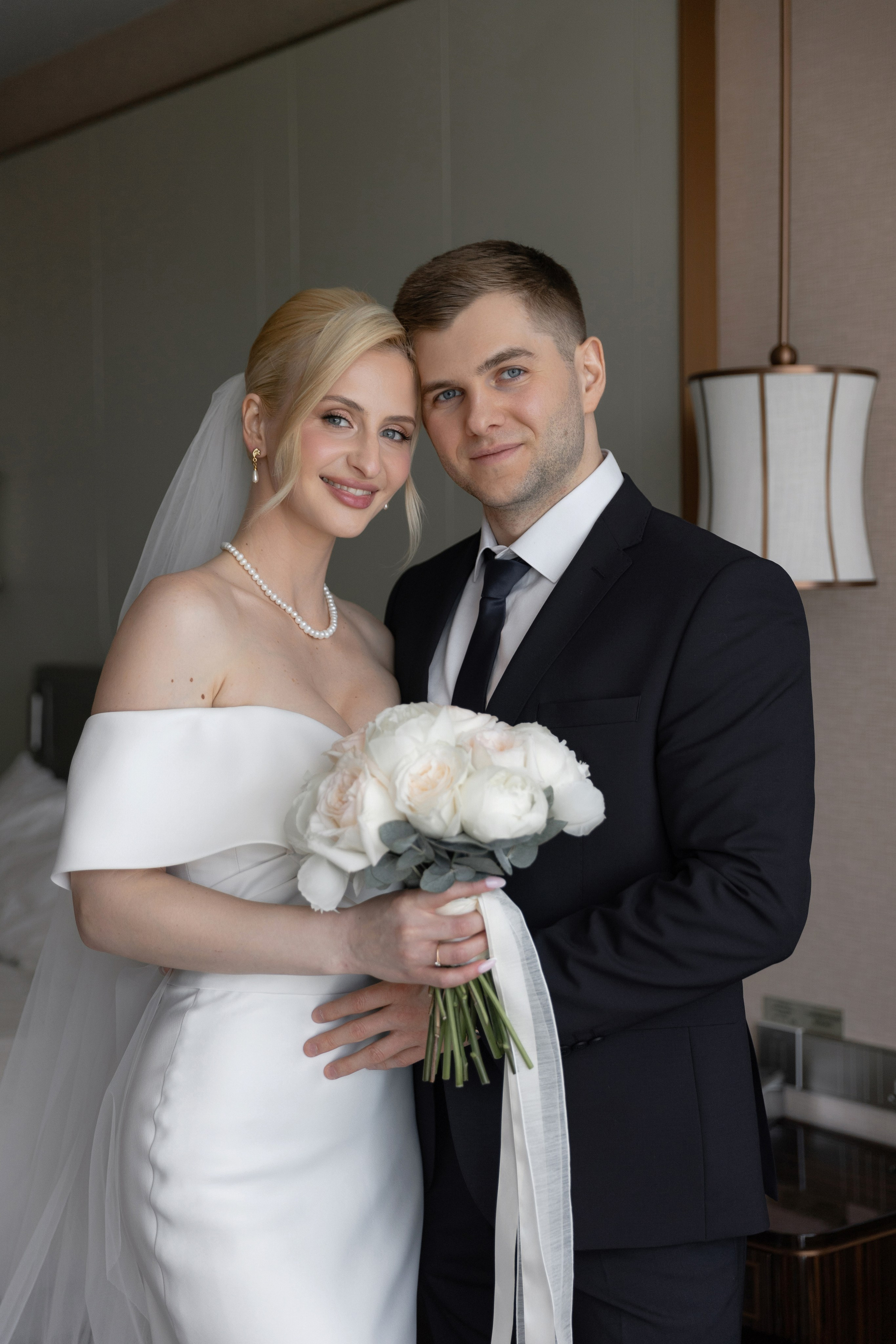 Свадебная фотосессия в Soluxe Hotel и роспись в Савеловском ЗАГСе. Свадебный фотограф в Москве Полина Лелетко