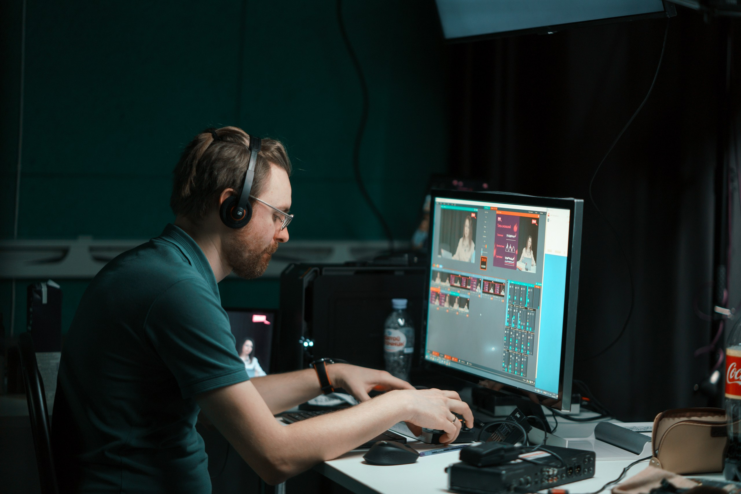 Aha! — 9 апреля 2021. Фотобанк Матемаркетинг