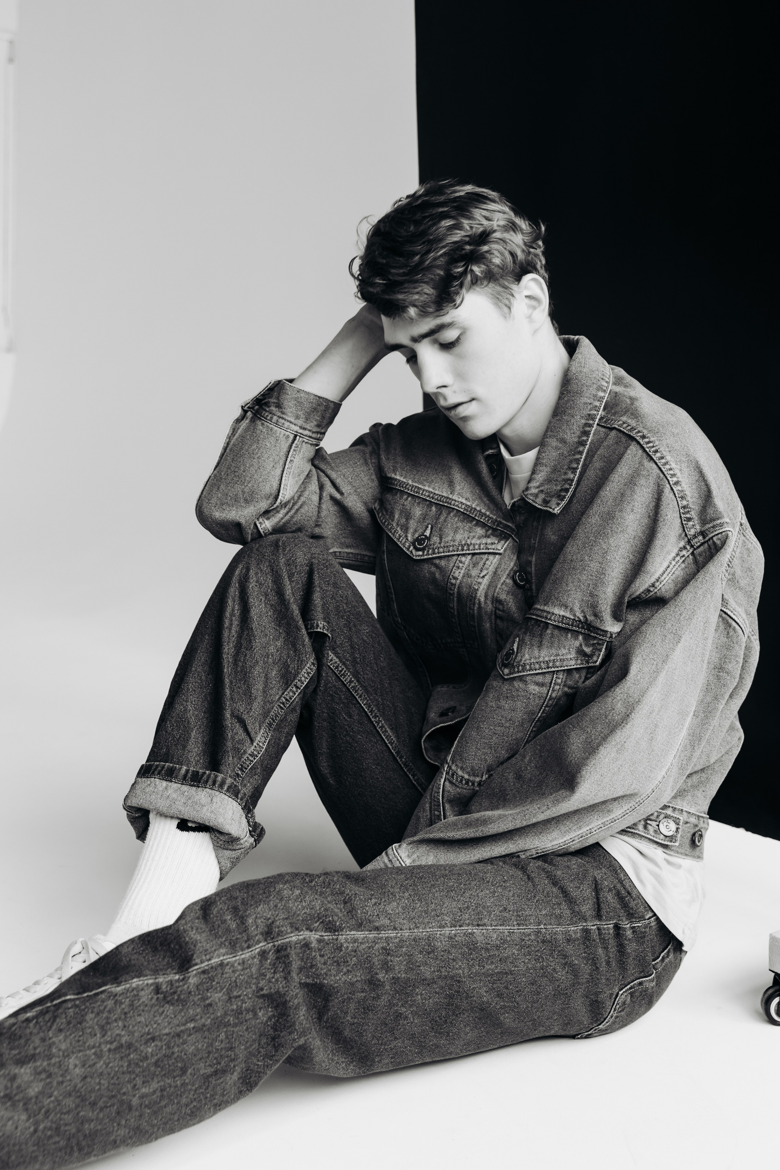 Саша. Главная