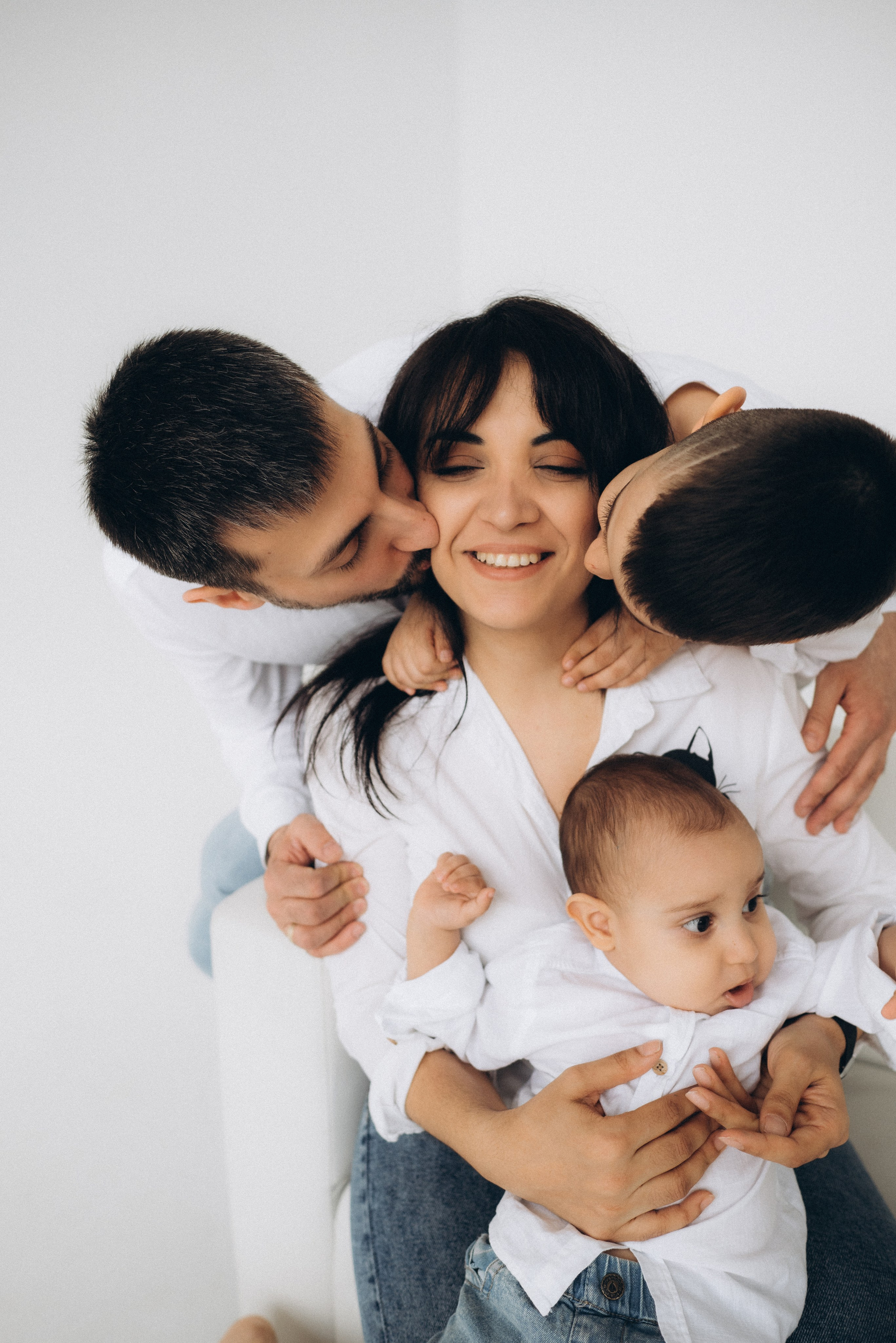Мнацакан, Сюзанна, Рафаэль и Микаэль. Суханова Регина Фотограф Сергиев Посад