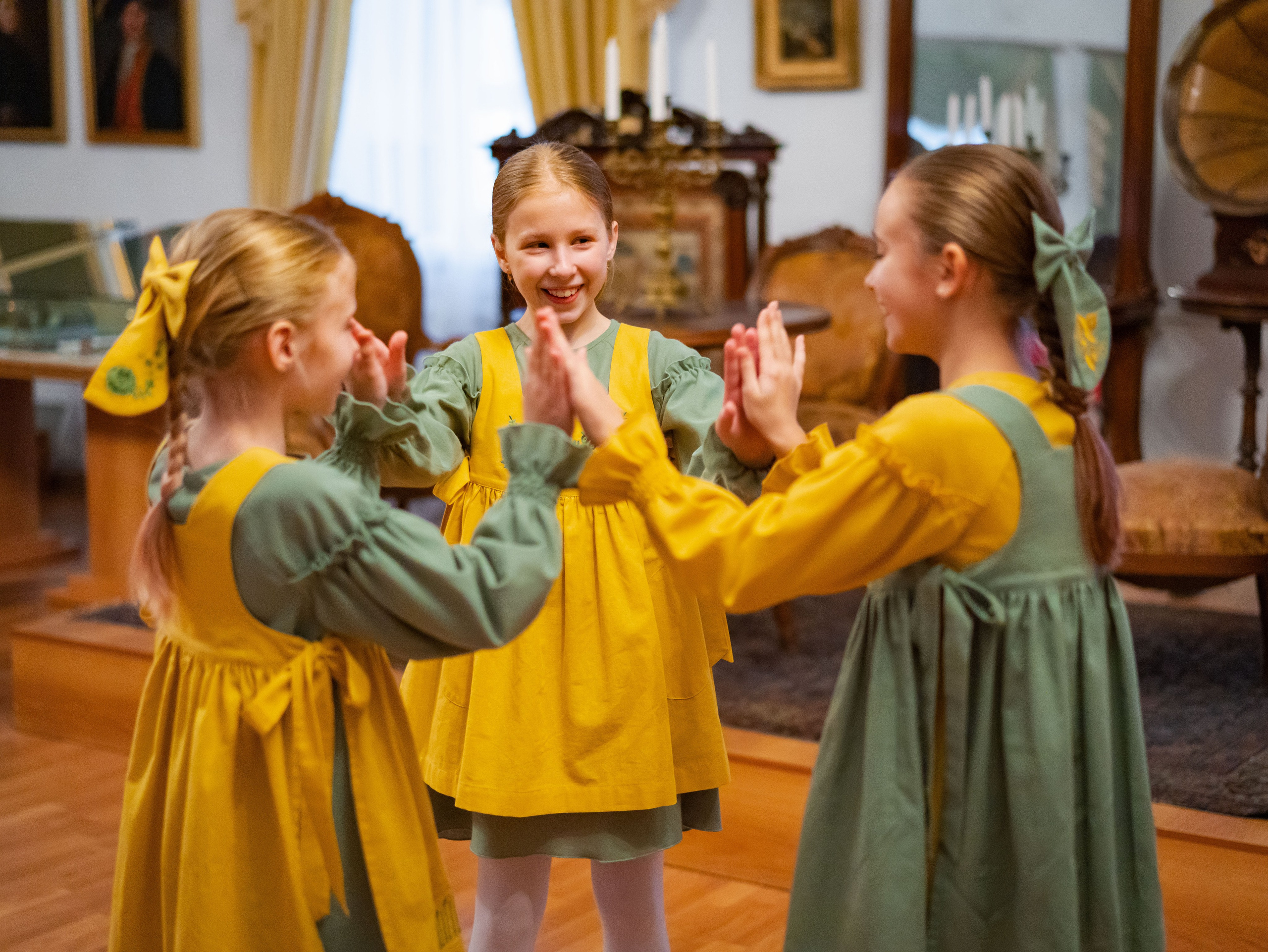 Показ одежды в рамках выставки «105. Лучшее». Фотограф Москва