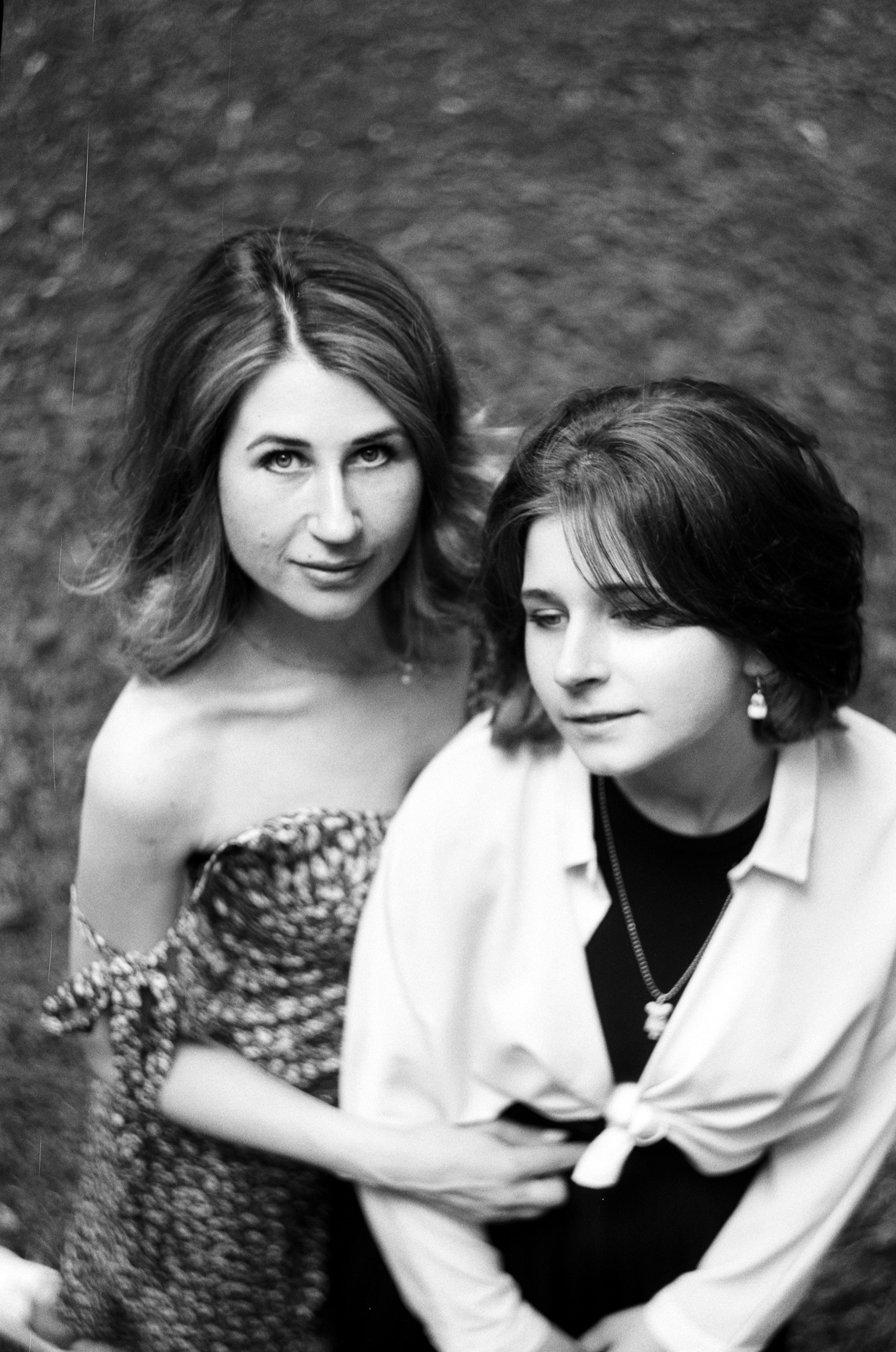 Юля и Лена. Мама и дочь. Плёнка. Настя Оленченко, портретный/семейный фотограф на цифру и плёнку Москва