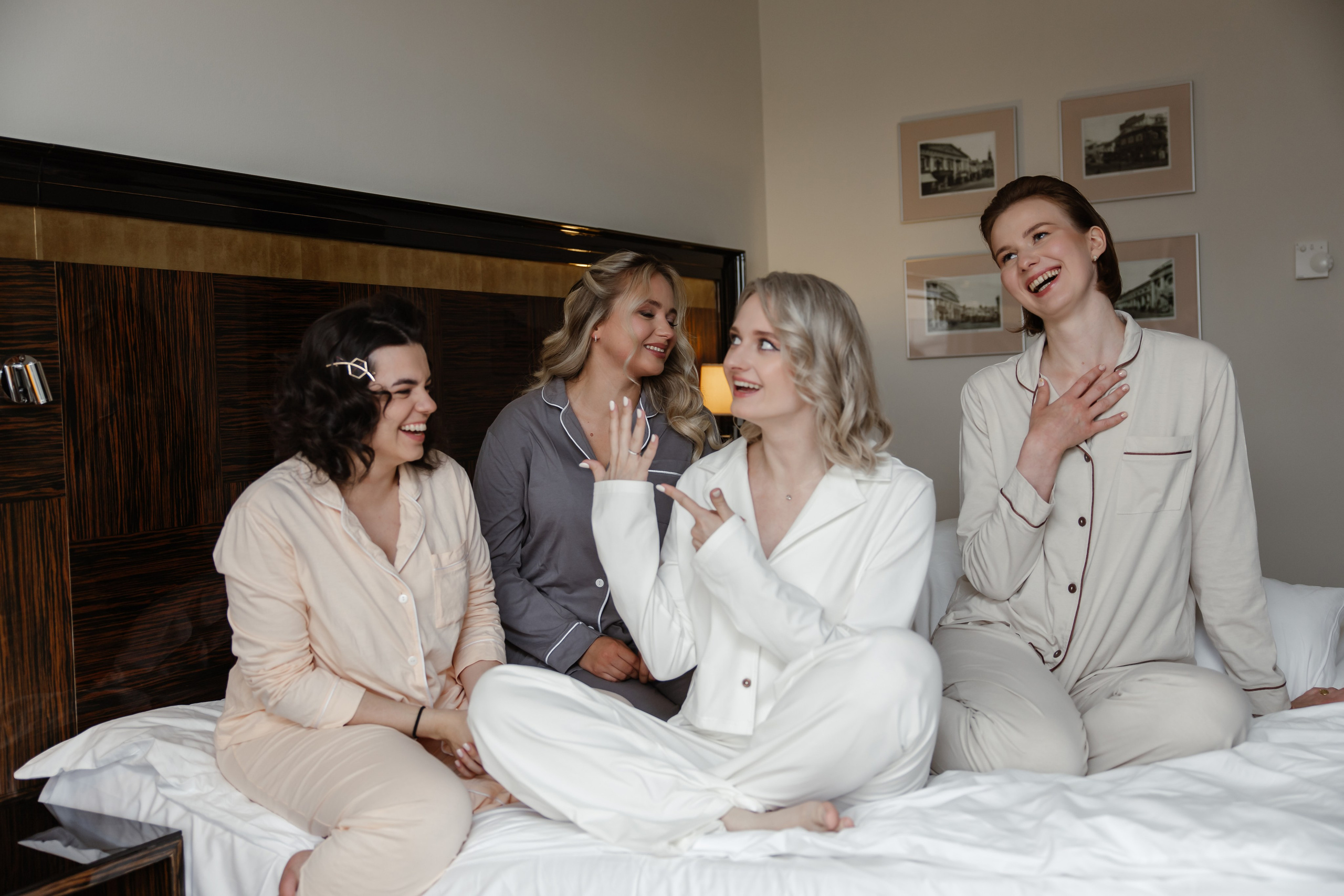 Свадебная прическа на короткие волосы с фатой: 7 идей и главные правила 2026. Фотограф, видеограф на свадьбу в Москве Никита Назаров