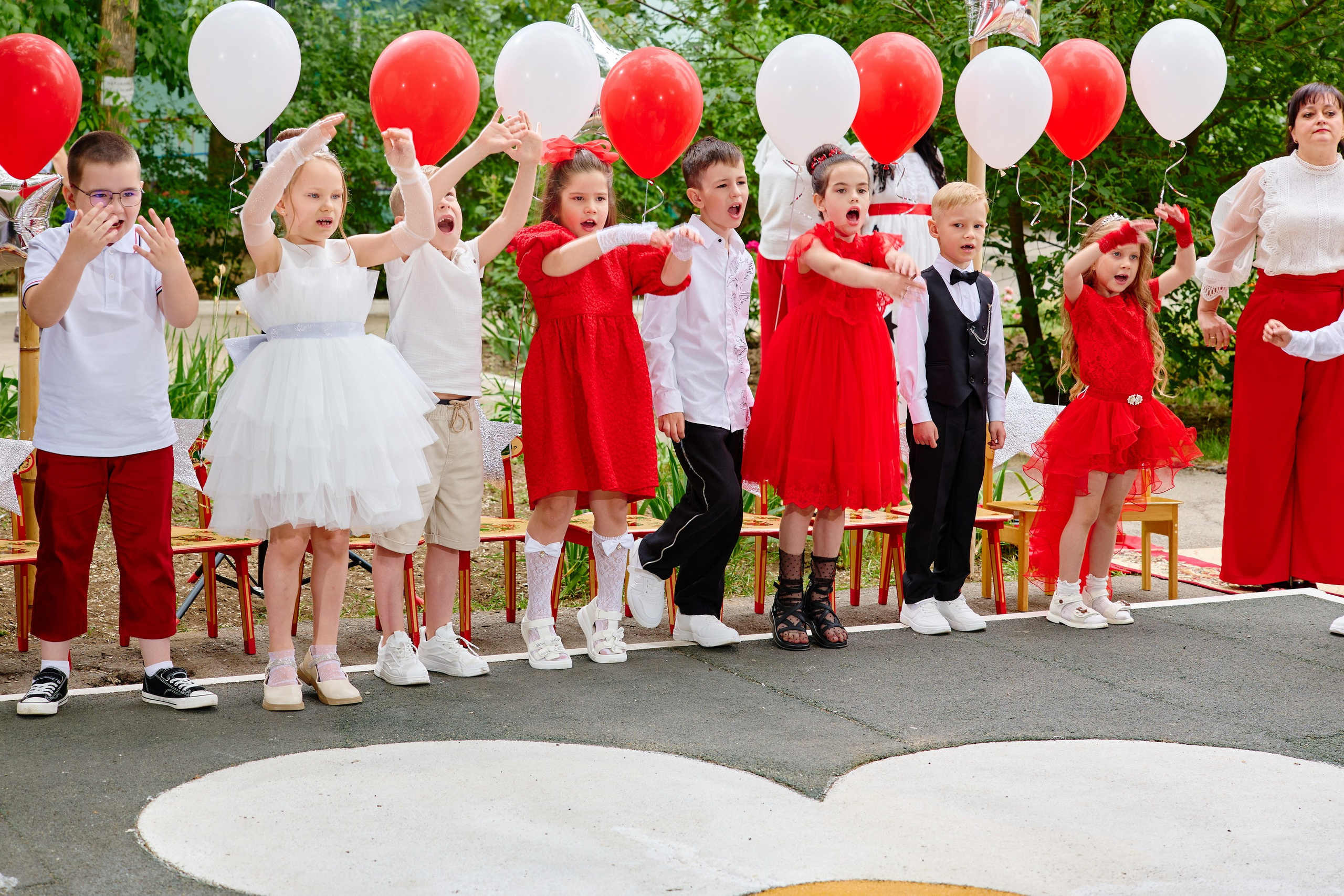 Выпускной 45 сад. Фотограф Выпускные альбомы Таганрог Сергей Коробченко