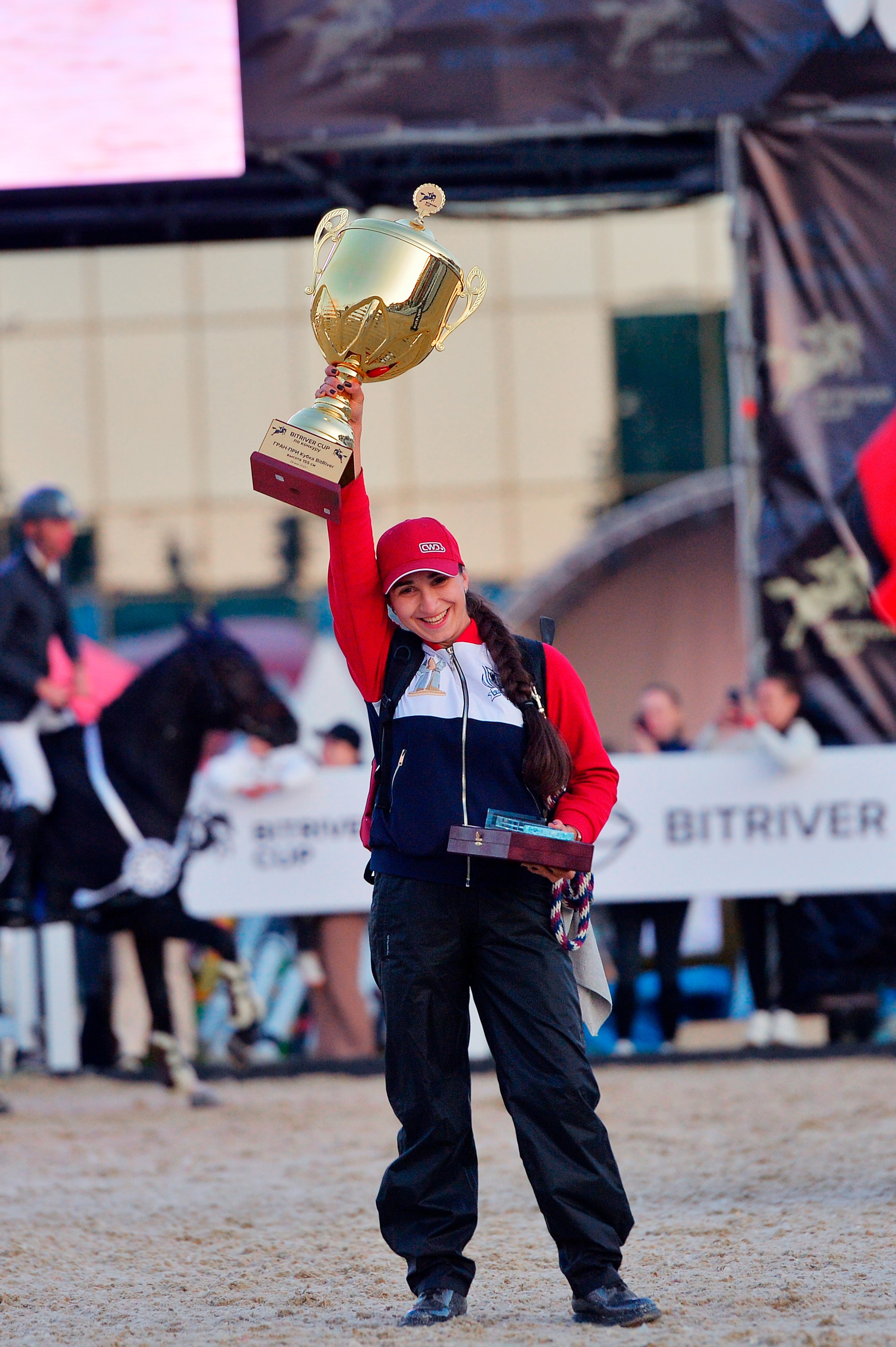 Репортаж Bitriver. Конный фотограф Alesya Safe