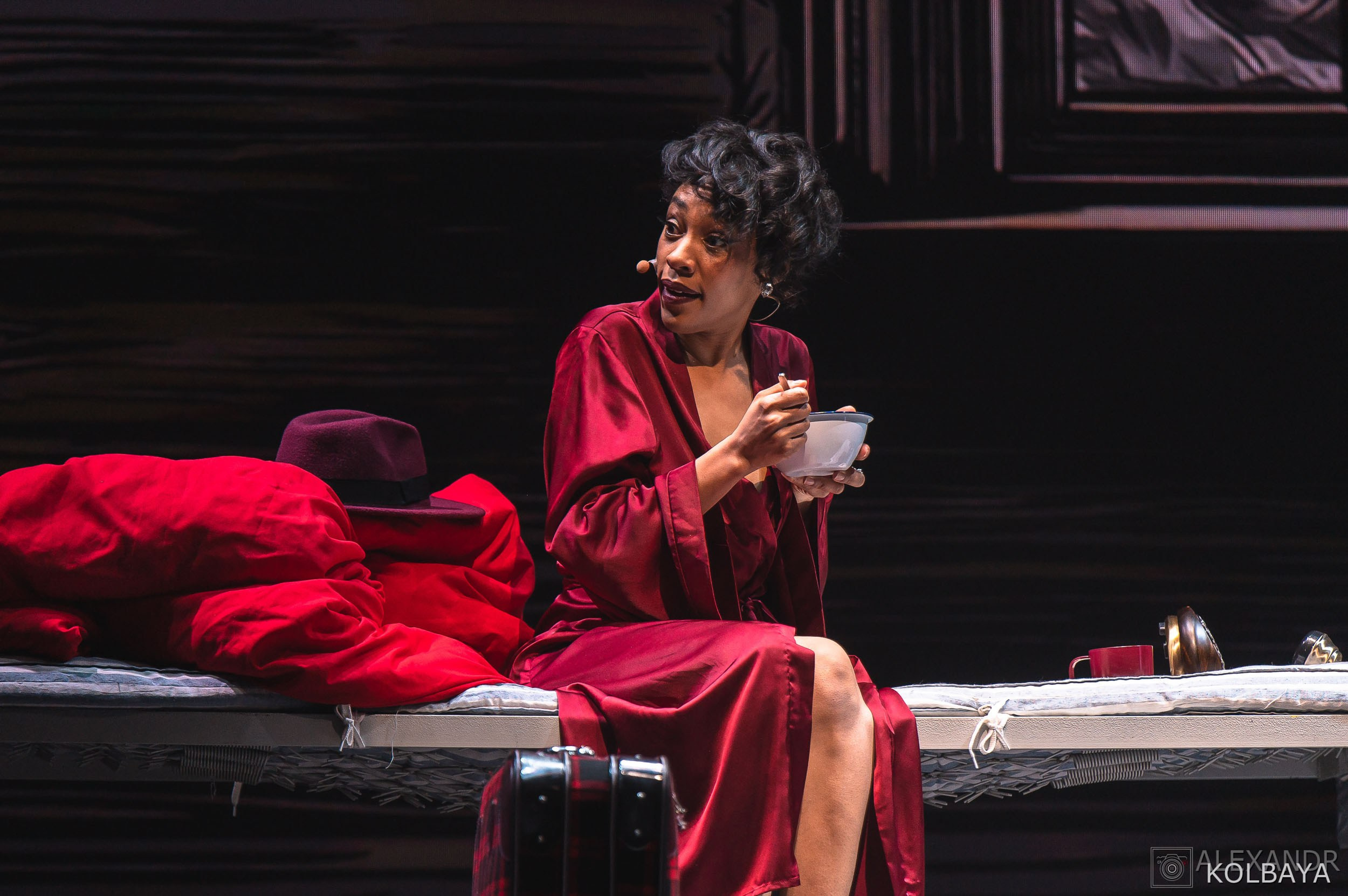 Фотографии со спектакля «Однажды в городе N». Концертный и театральный репортажный фотограф в Москве Александр Колбая