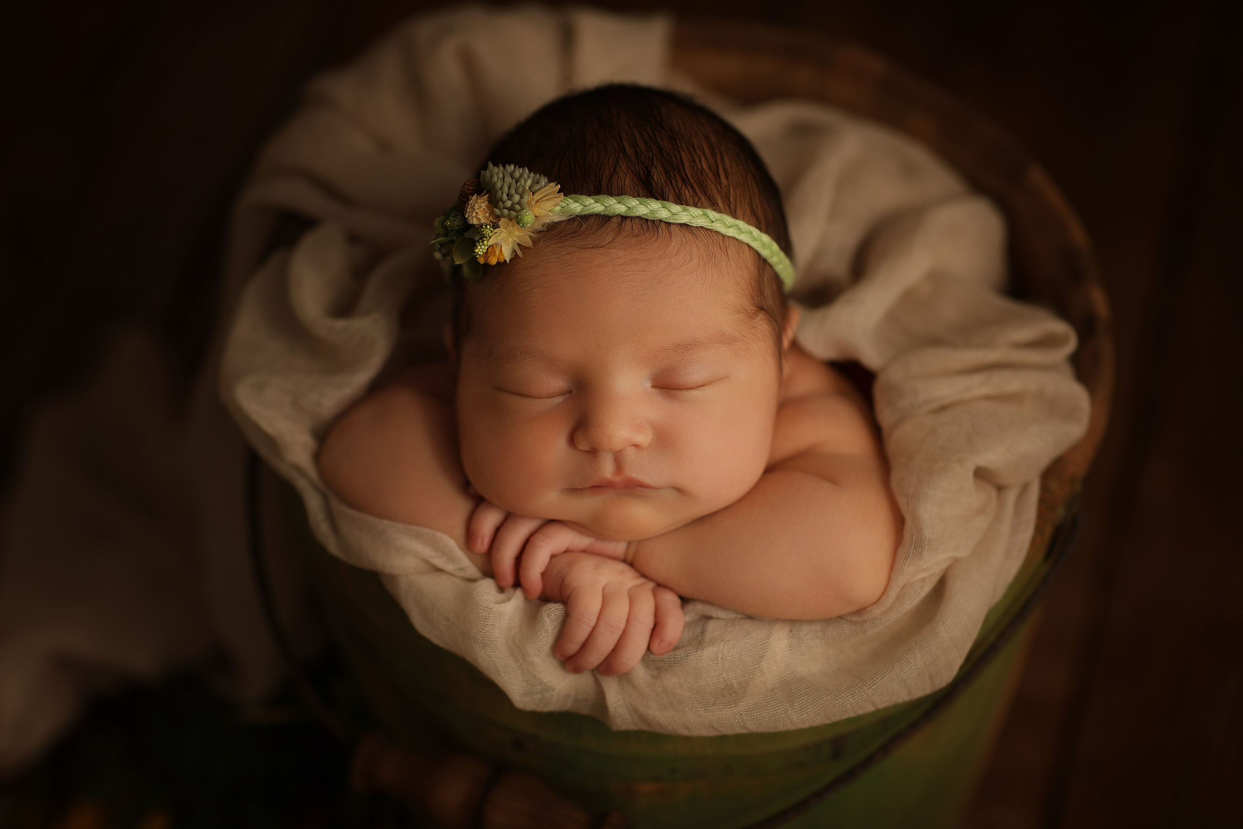 PH @anna_molodykh_newborn.almaty. Retoucher Aleksmokh