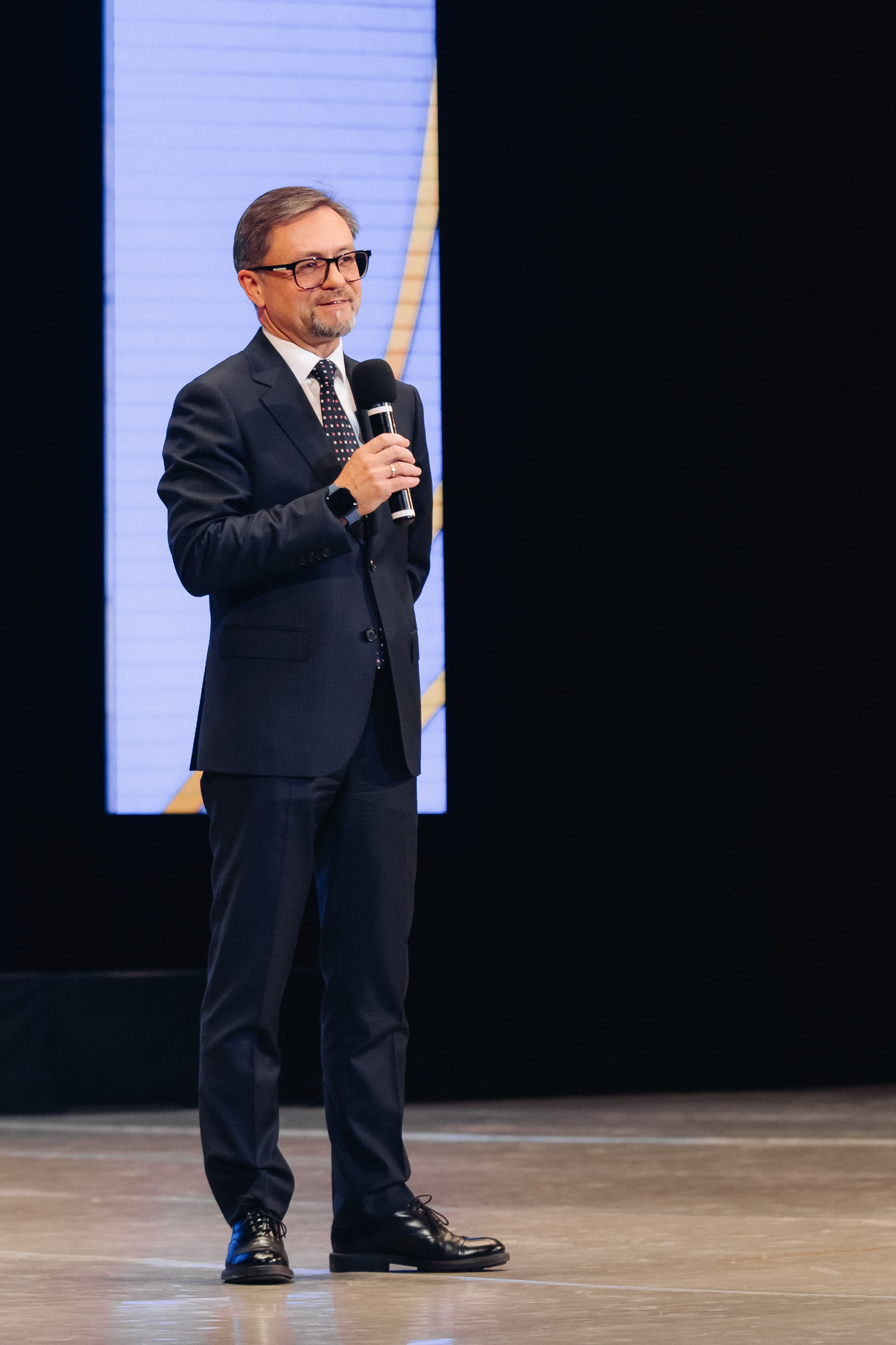 Лучший учитель родного языка и литературы 2025. Свадебный и семейный фотограф в Улан-Удэ