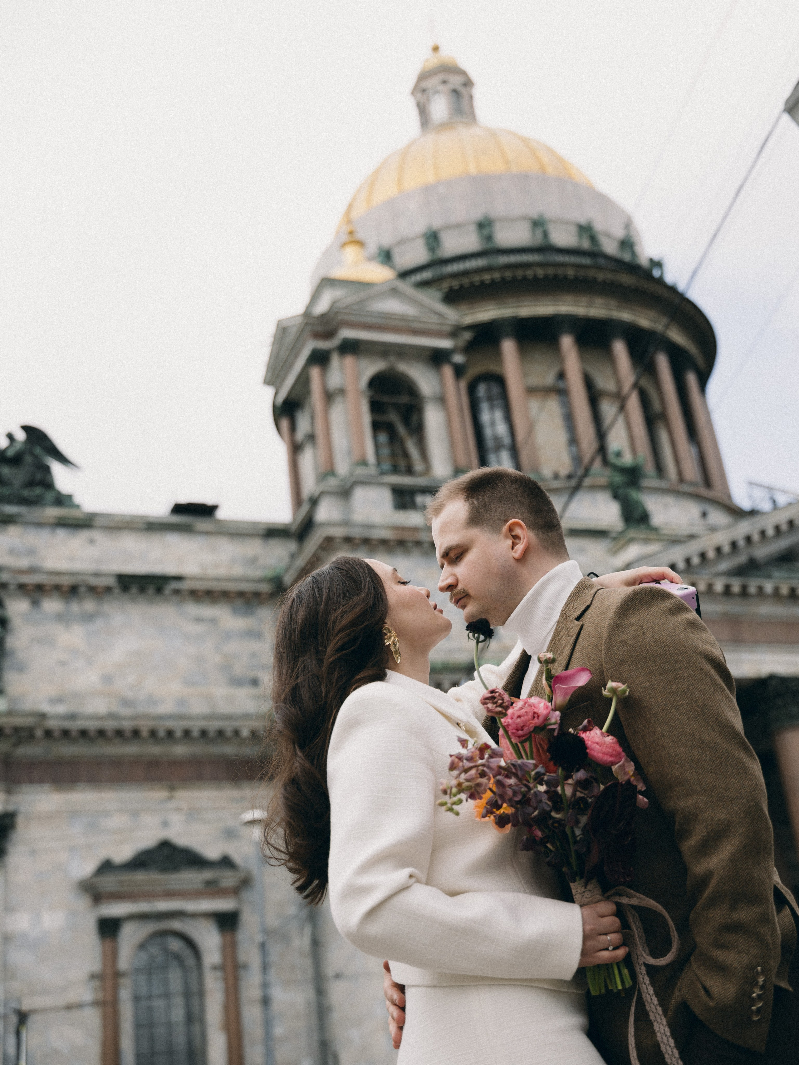 Петербург держал за руку, а любовь — за сердце. Свадебный фотограф Москва Ирина Писарева