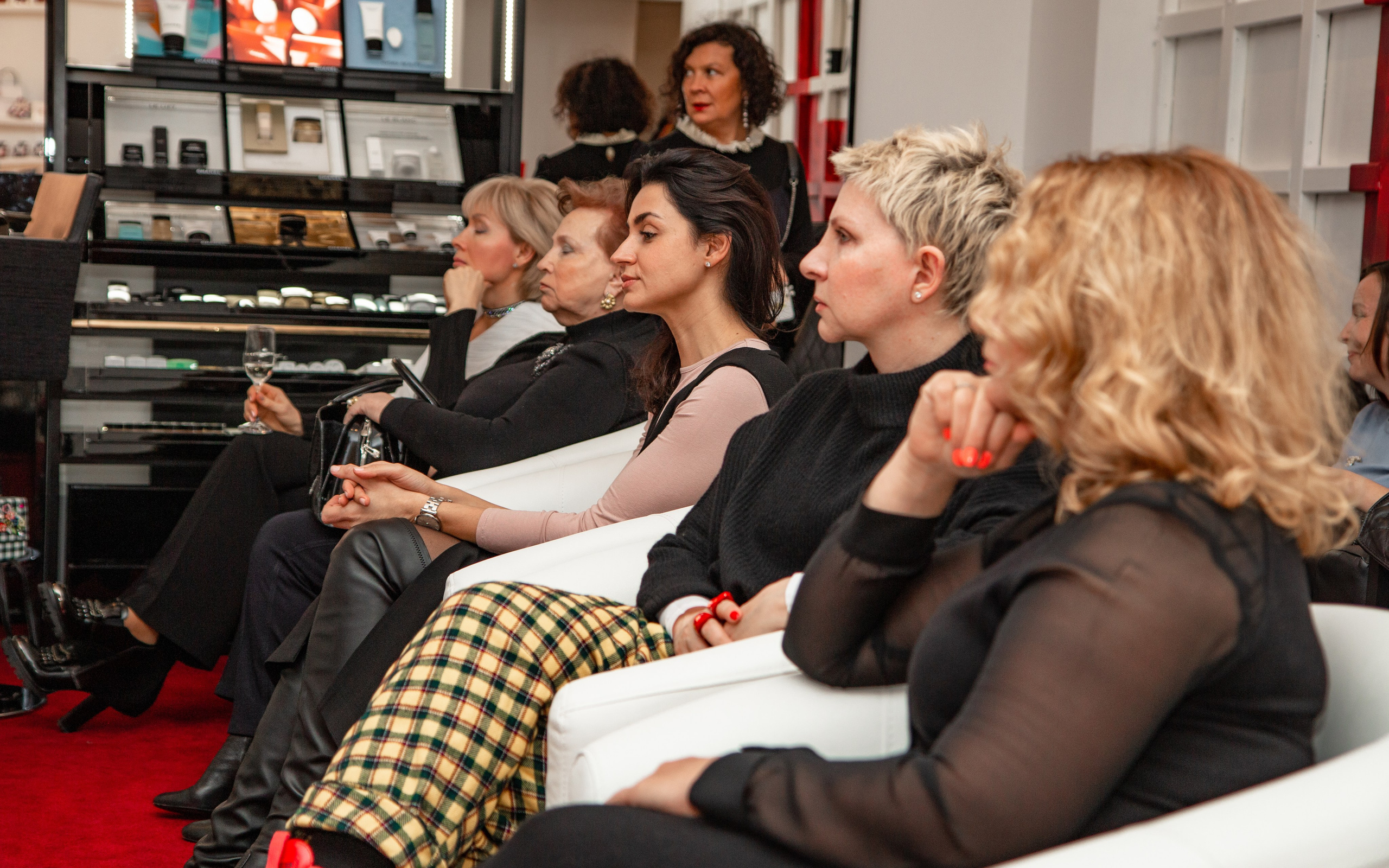 Chanel Екатеринбург. Предметный и репортажный фотограф Алексей Кротов