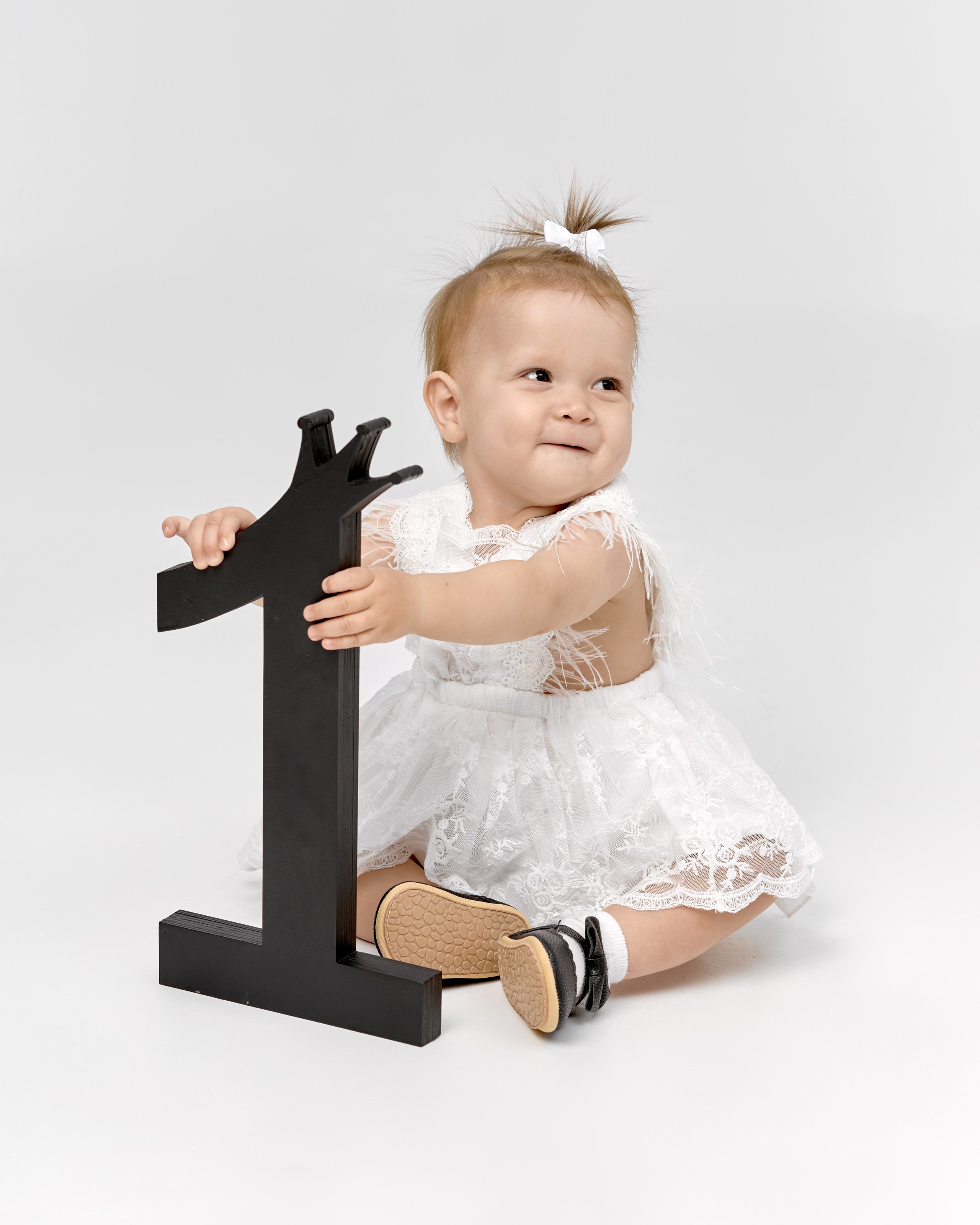 Семейная фотосессия в студии с импульсным светом