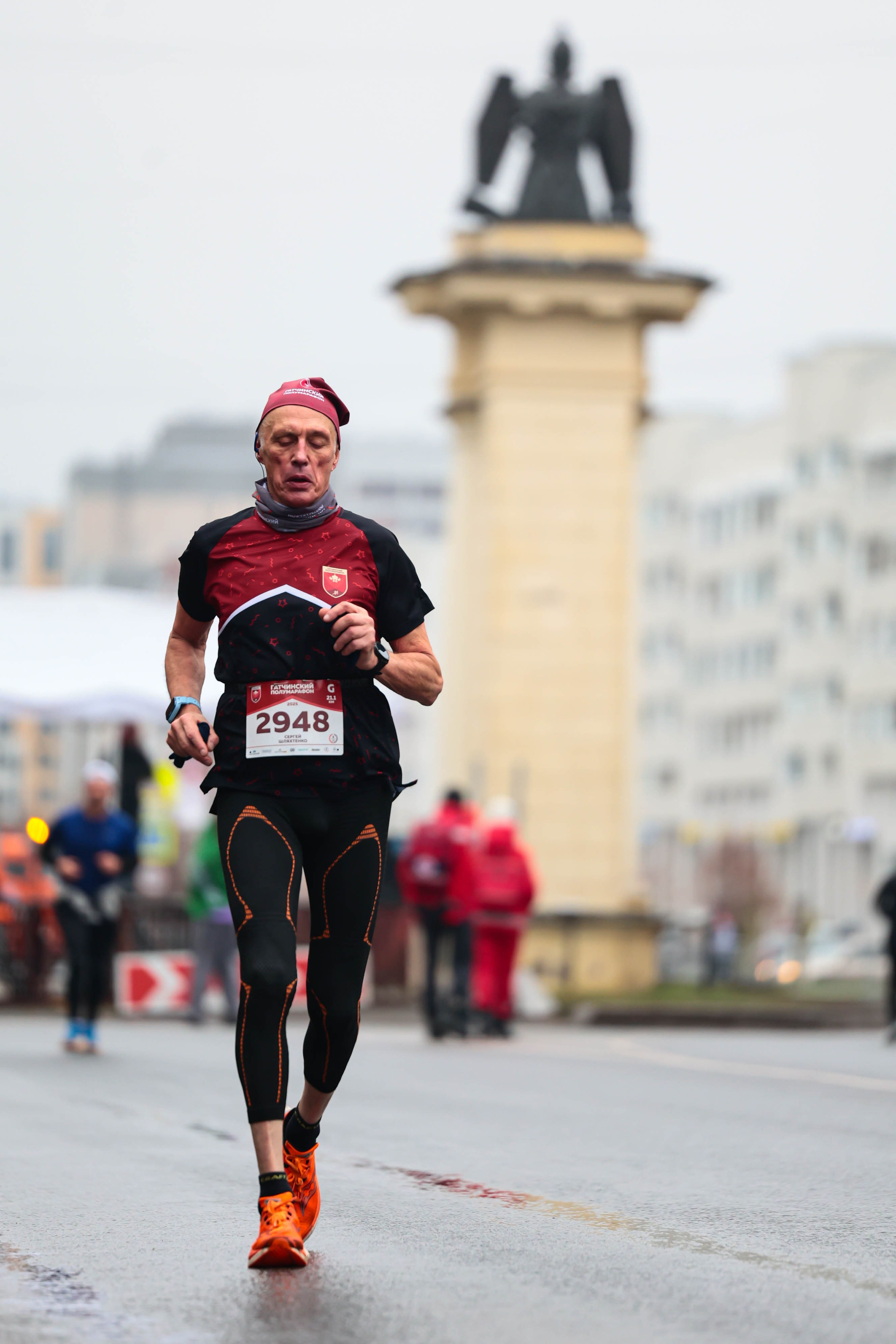 Гатчинский полумарафон 2025. Спортивный фотограф в Санкт-Петербурге Илья Vacool