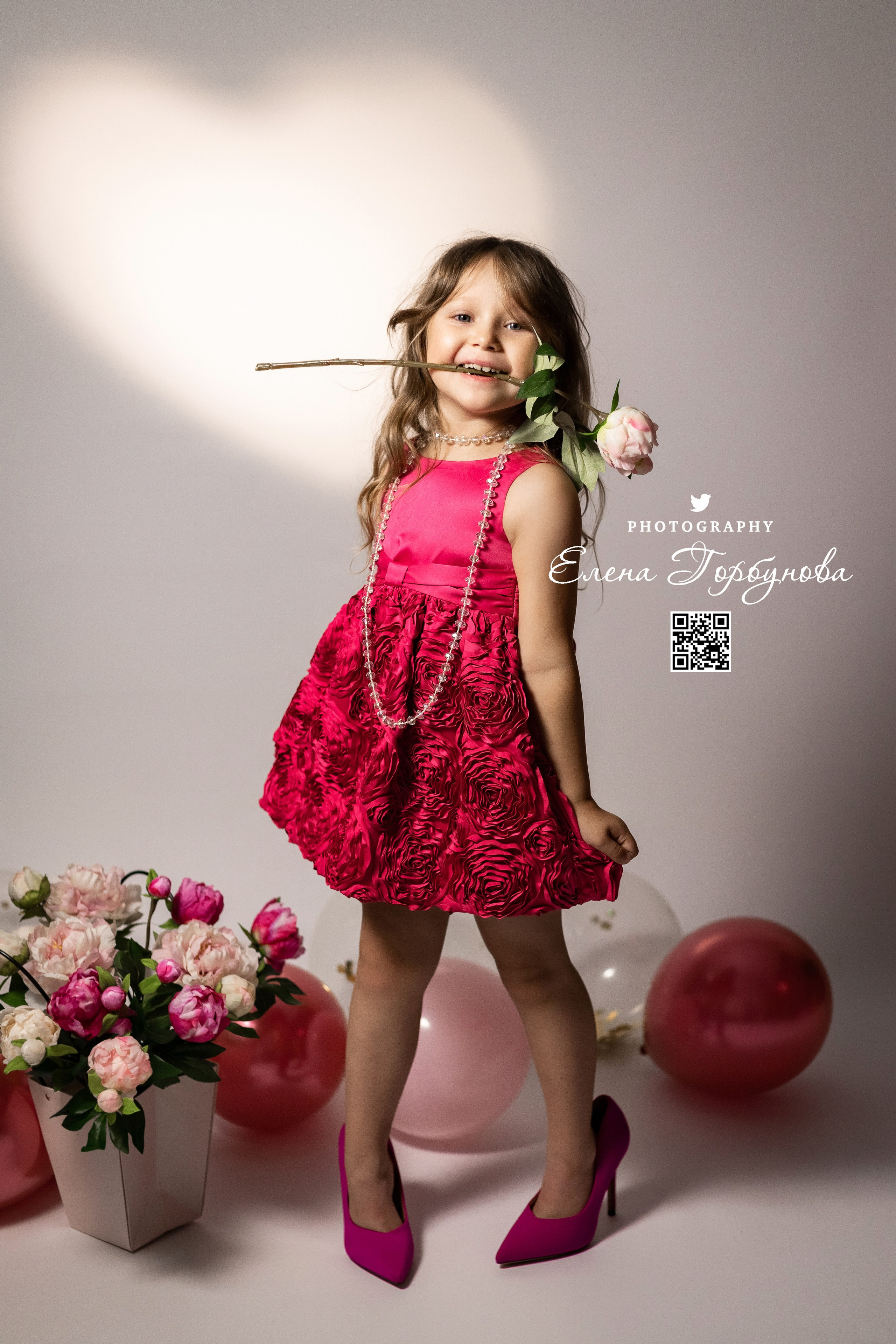 «Модница в розовом» В моей студии. Вероника и Александра. 2024. Фотограф Пермь. Свадьбы. Семья и дети, школа, д. сад. Фотокниги