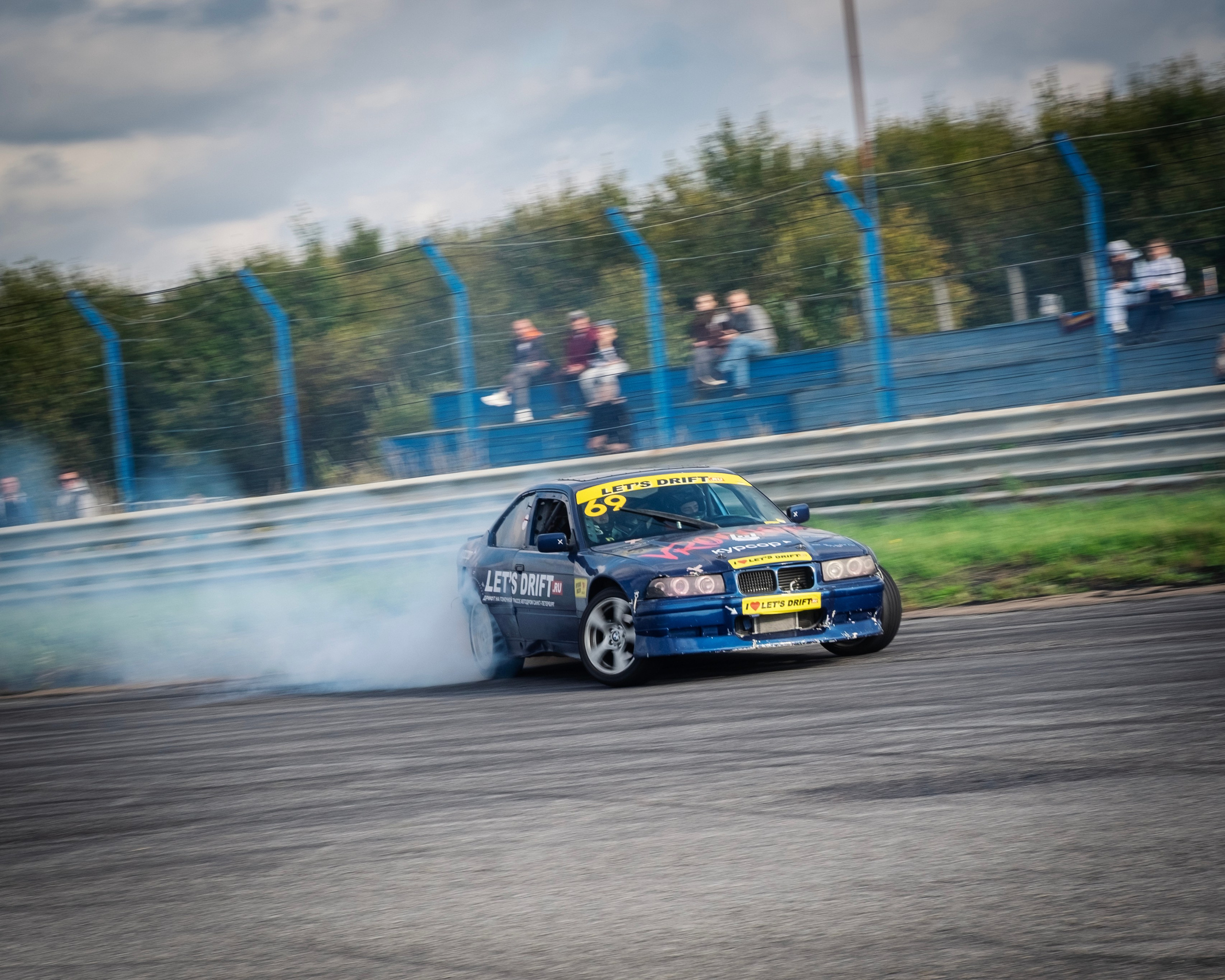 AUTODROM FEST 21.09.25. Автомобильные фотографии и рисунки в Санкт-Петербурги Пашков Дмитрий