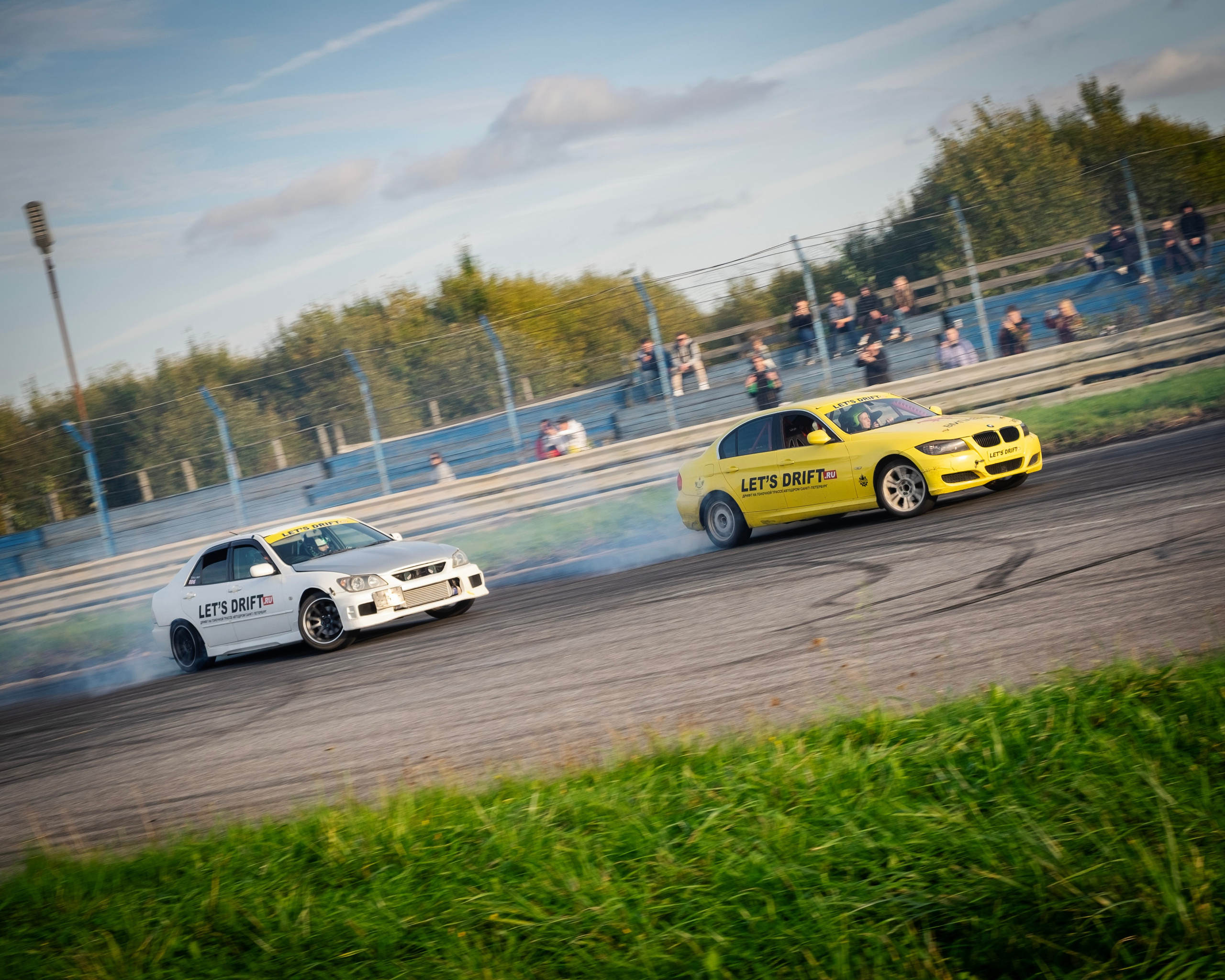 AUTODROM FEST 21.09.25. Автомобильные фотографии и рисунки в Санкт-Петербурги Пашков Дмитрий