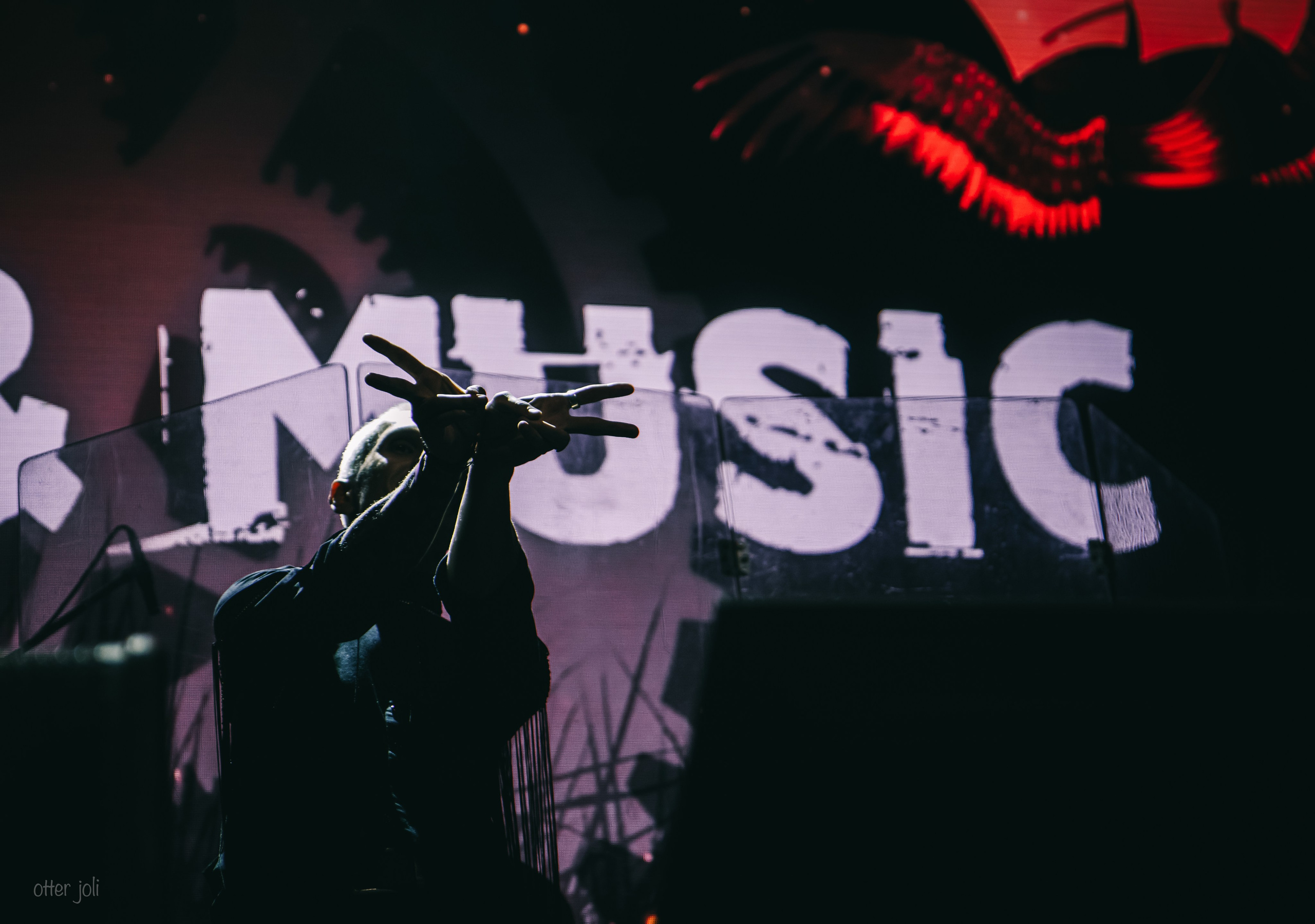 Geek & Music. Концертный репортёр Валерия Сафина