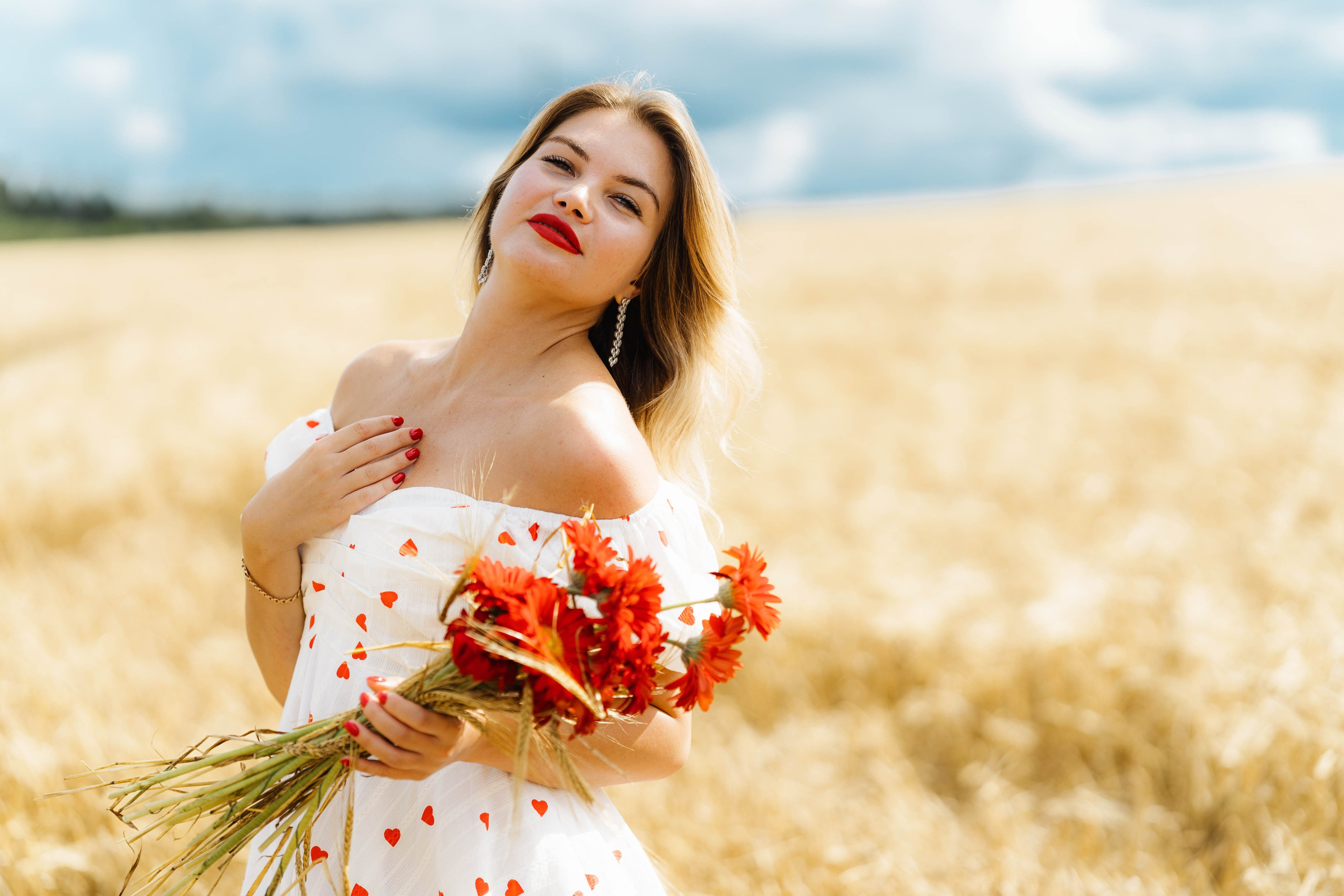 Елена, Сергиев Посад, пшеничное поле. Наталья Дукалова фотограф Щелково Королев Пушкино Москва Балашиха