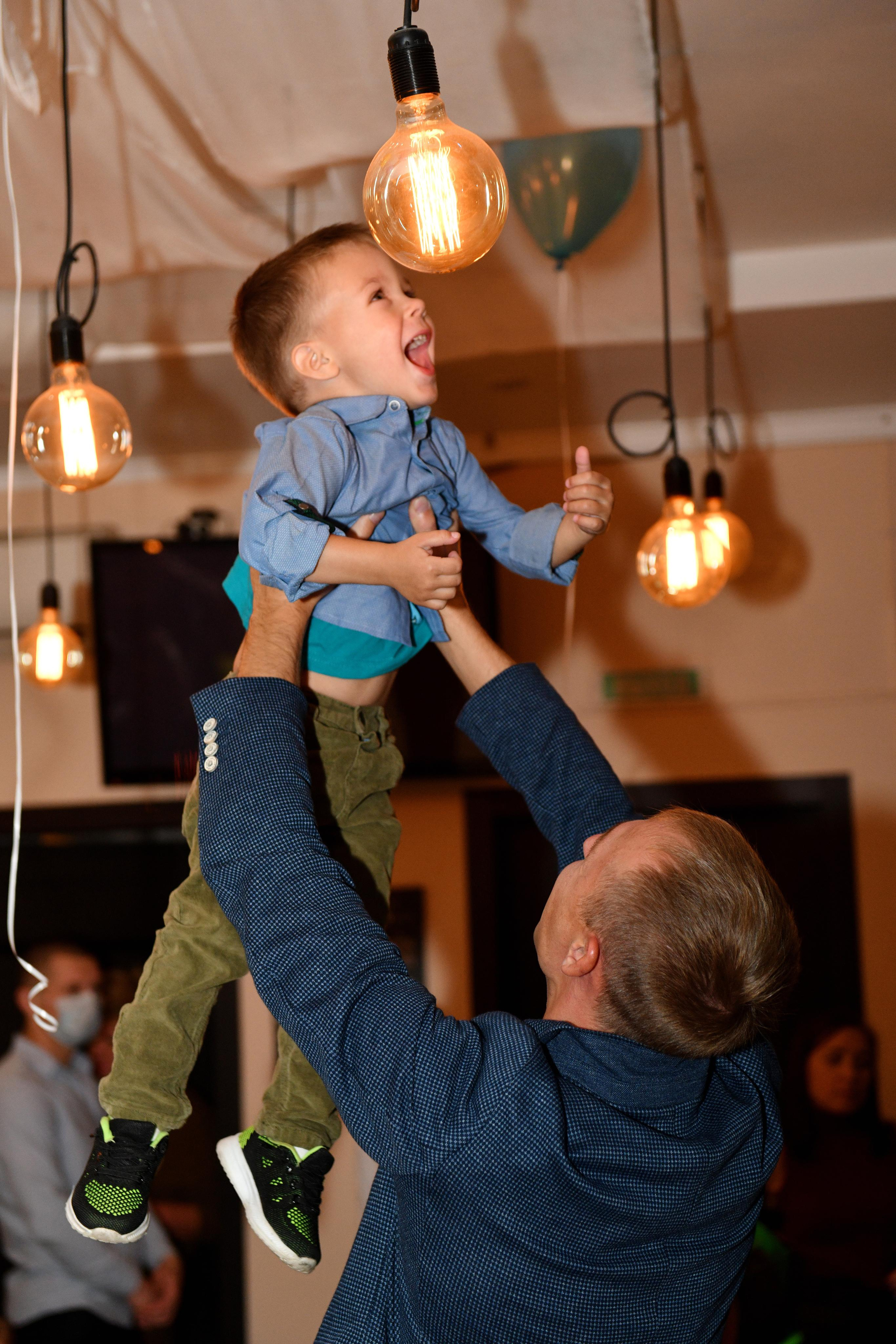 День Рождения Максима в кафе. Свадебный и портретный фотограф в Москве Галина Борисова