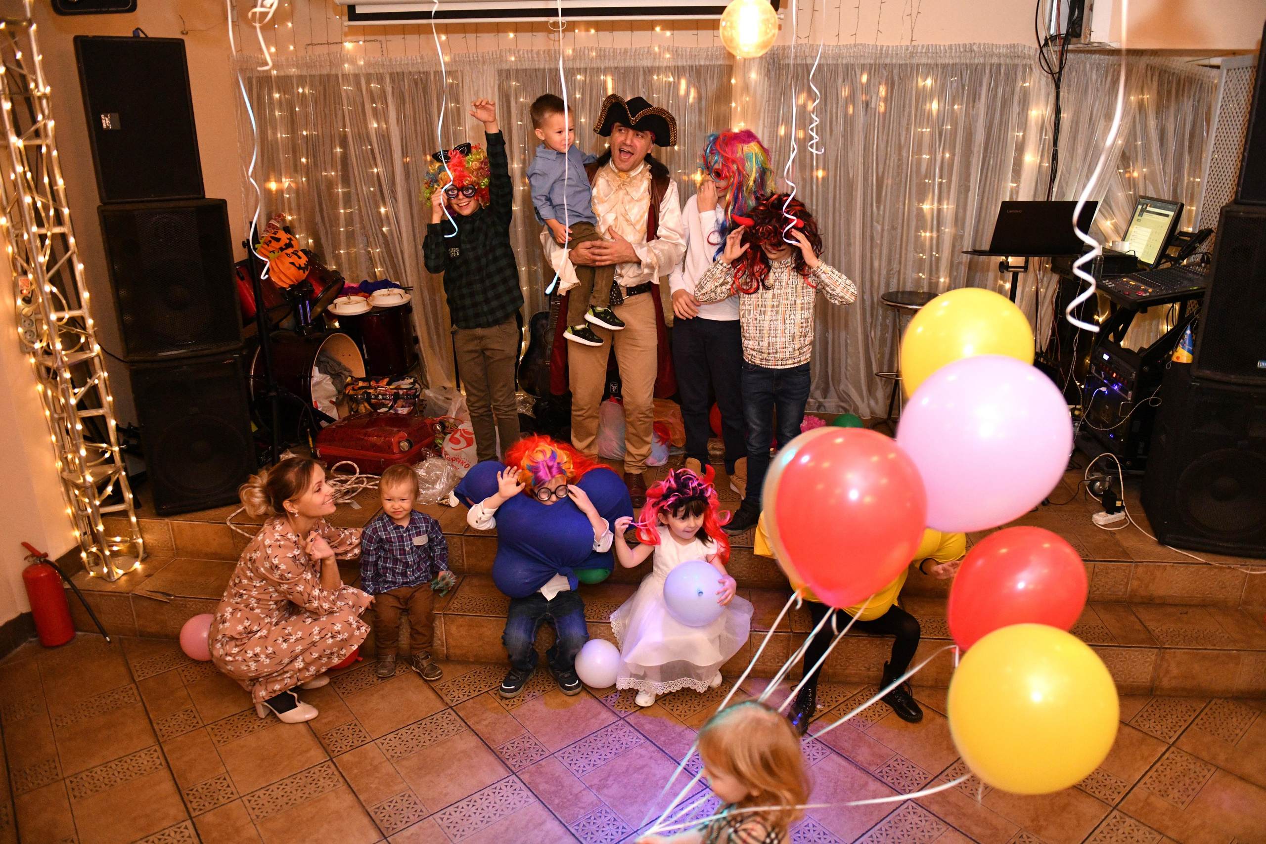 День Рождения Максима в кафе. Свадебный и портретный фотограф в Москве Галина Борисова