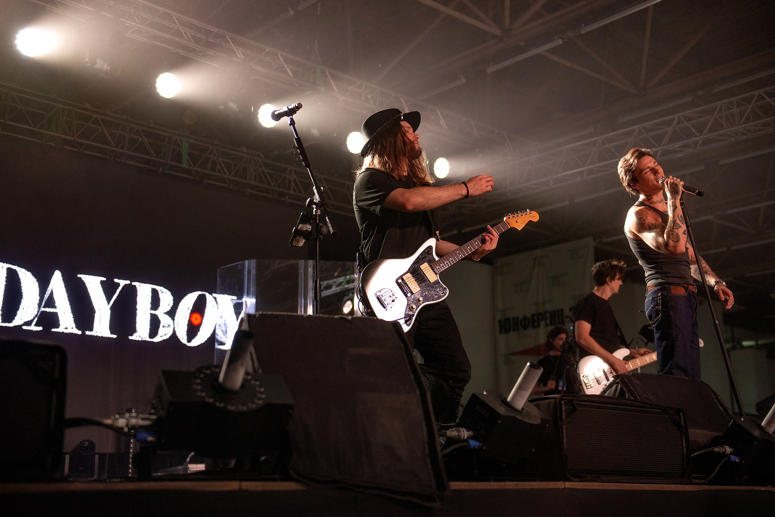 Концерт Хolidayboy. Школьный, фэшн фотограф в Тюмени и в России Ирина Королева