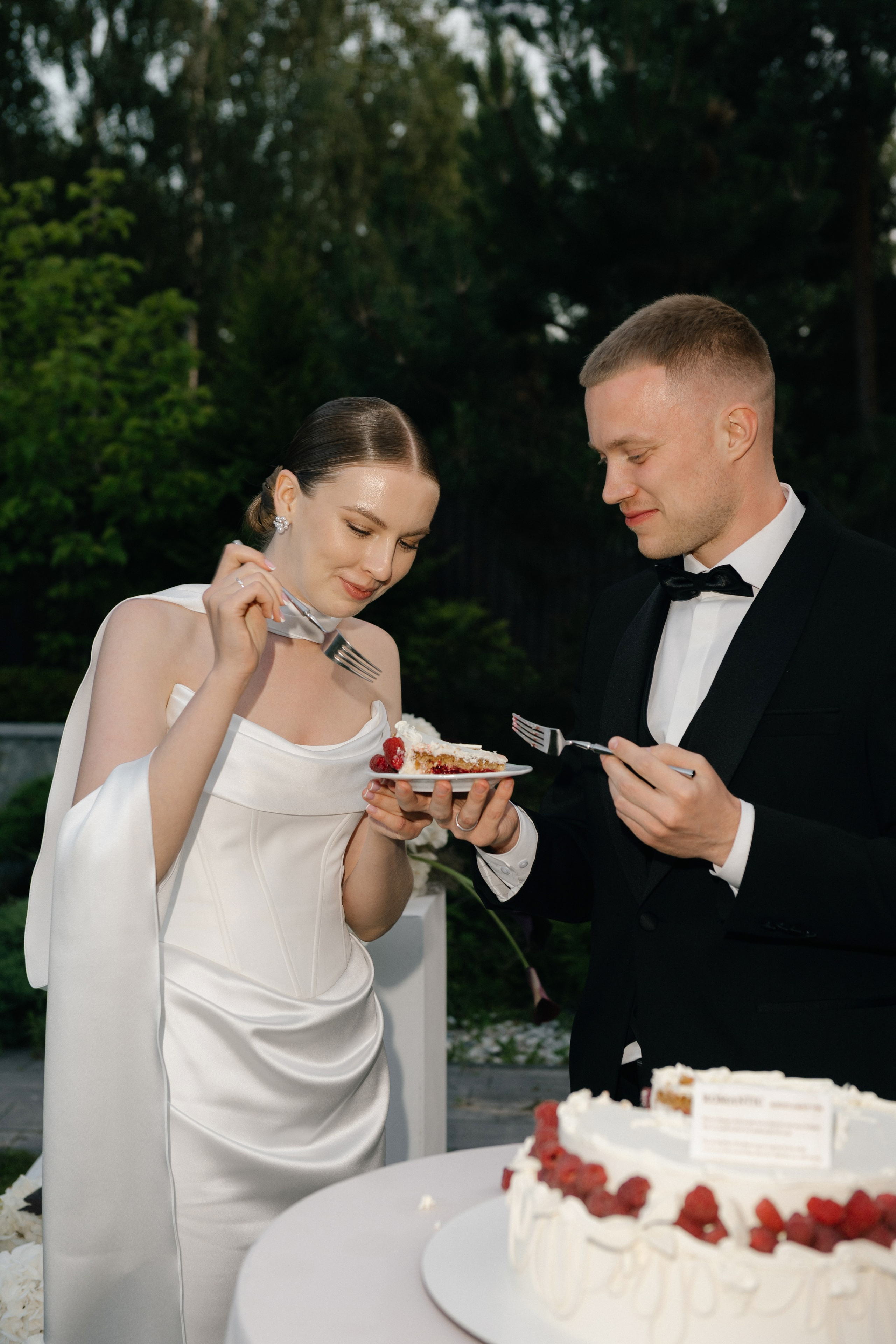 Wedding day in DELICE CHALET. Wedding PHOTOGRAPHER Andrew Vnukov
