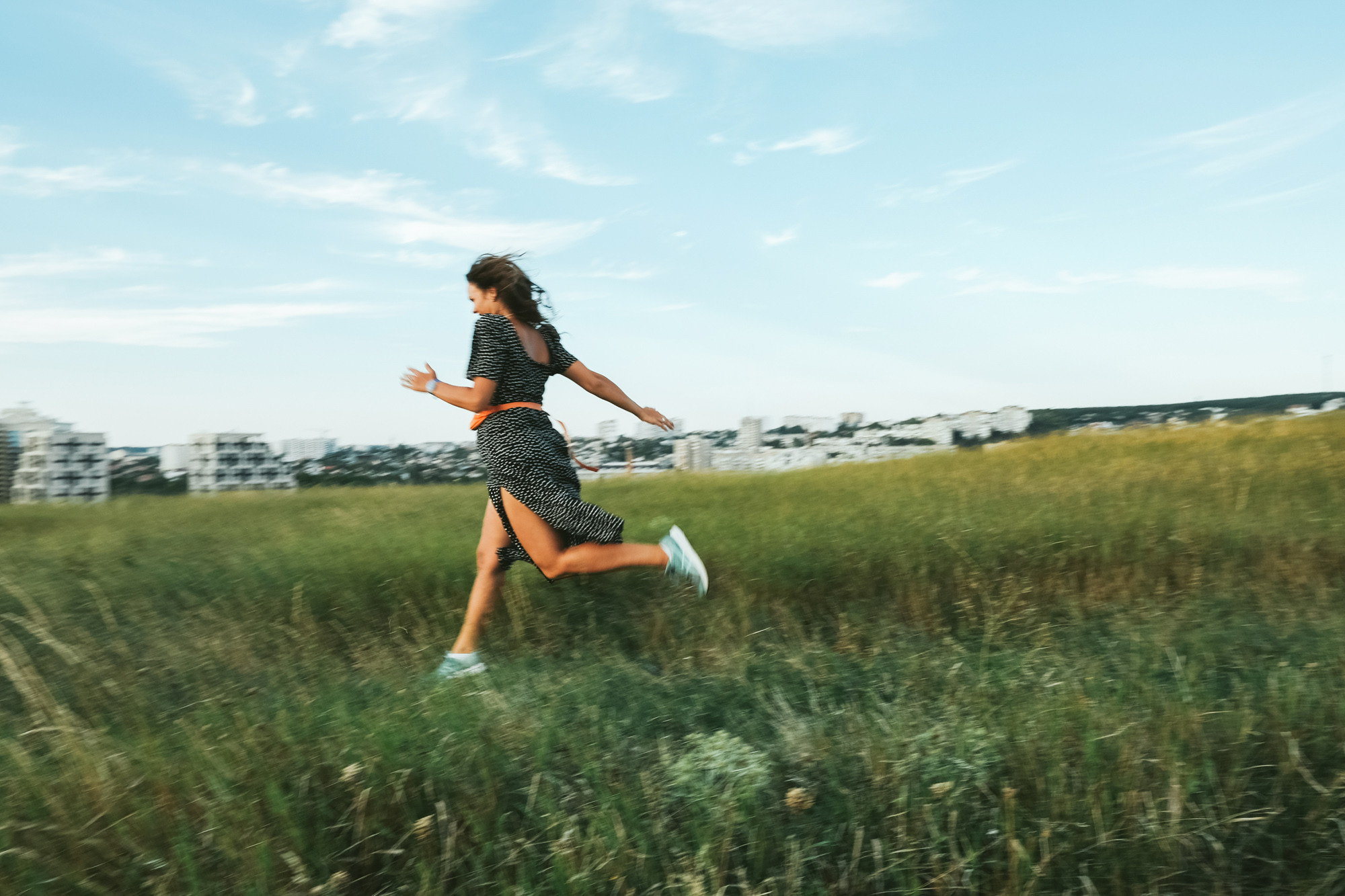 Прогулочная женская фотосессия в Симферополе. Психолог Онлайн и в Симферополе Елена Федорина