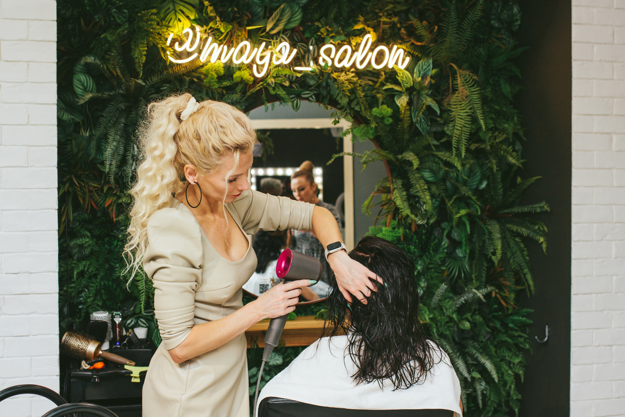 Фотограф для салона красоты в Крыму. Психолог Онлайн и в Симферополе Елена Федорина