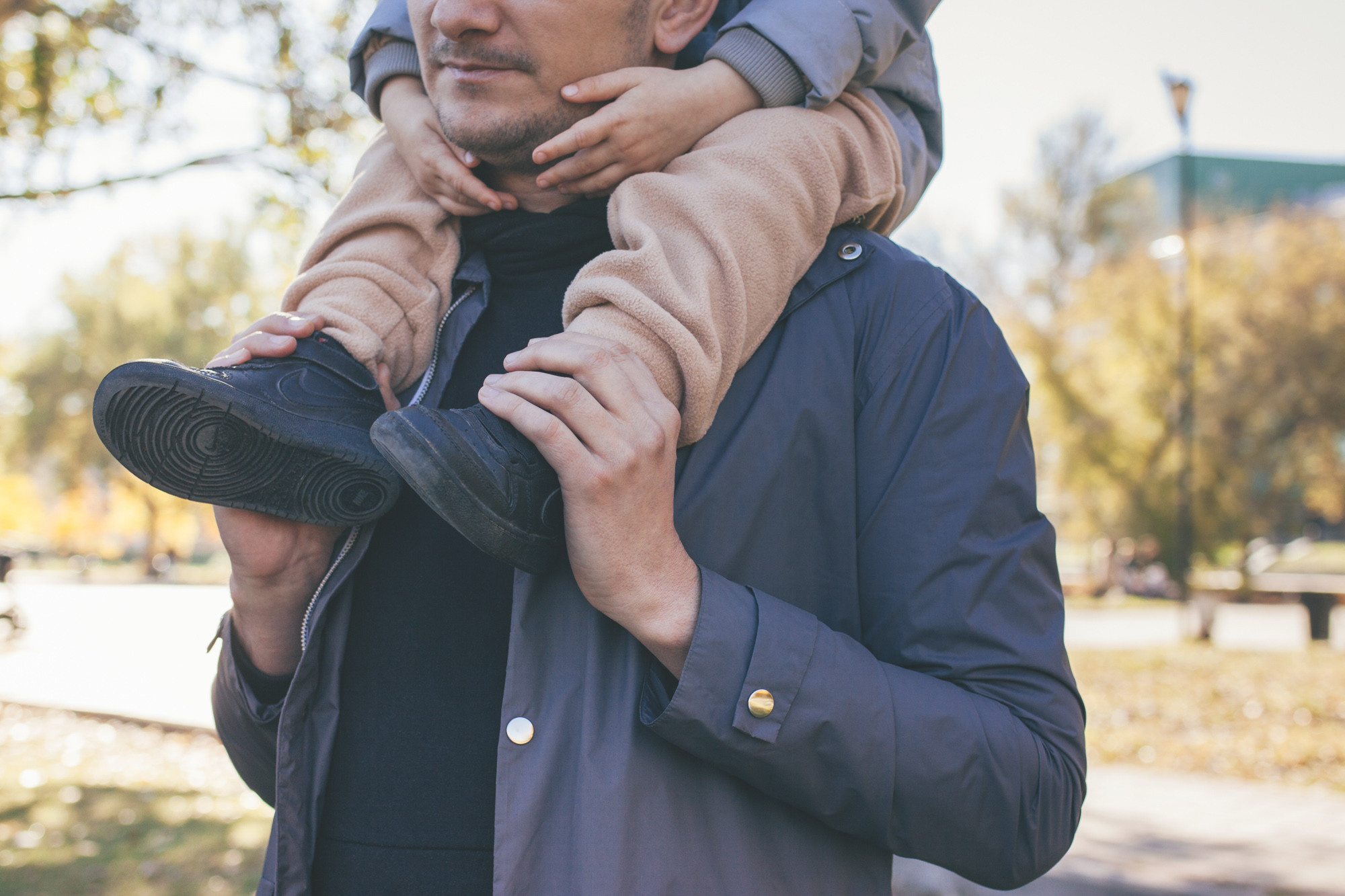 Семейная прогулочная фотосессия в Симферополе. Психолог Онлайн и в Симферополе Елена Федорина